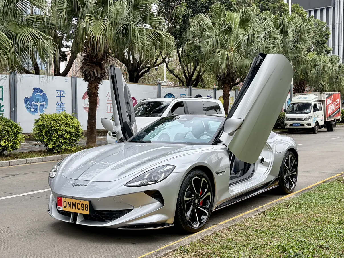 MG Cyberster  из Китая