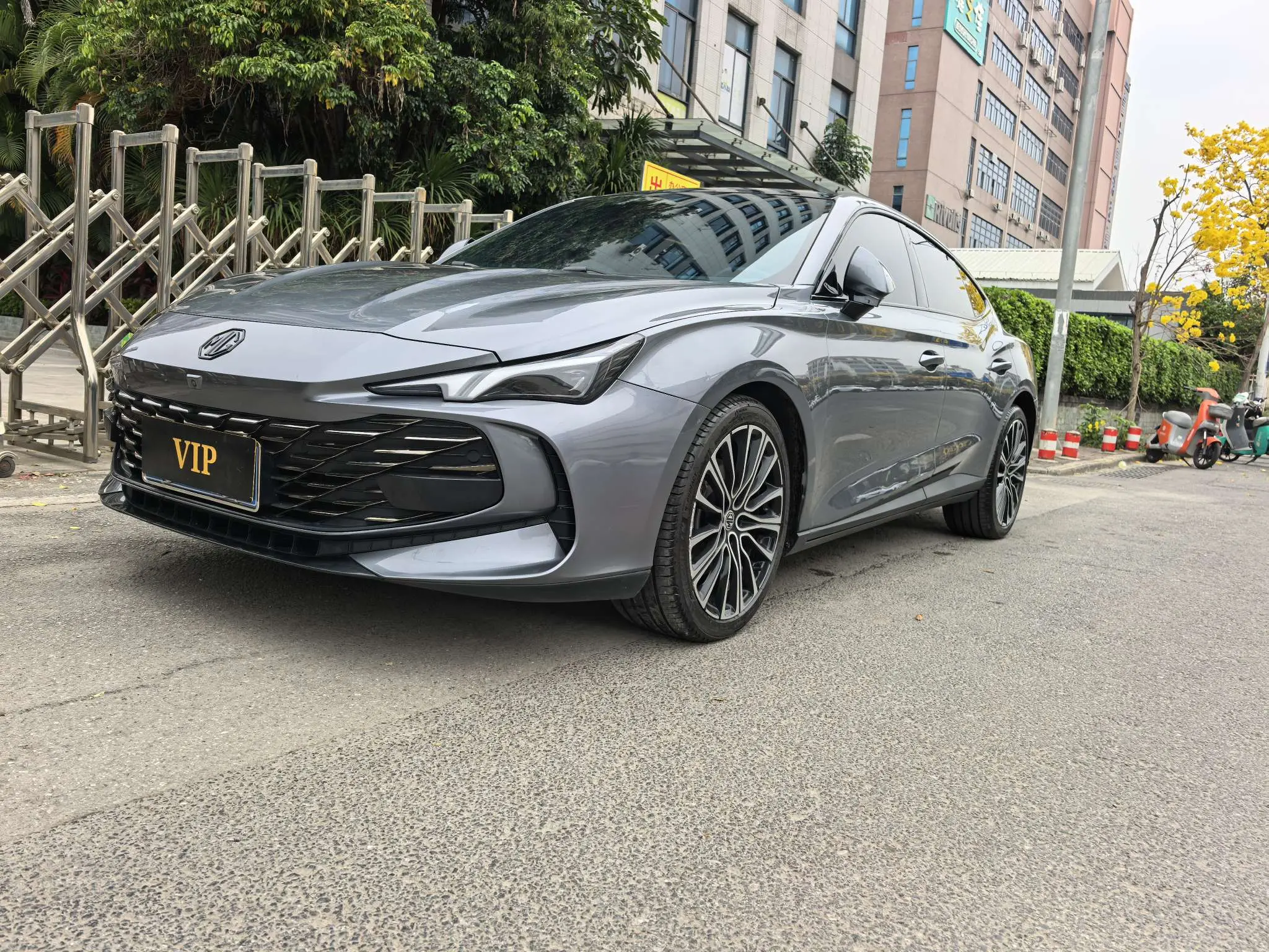 MG 7  из Китая