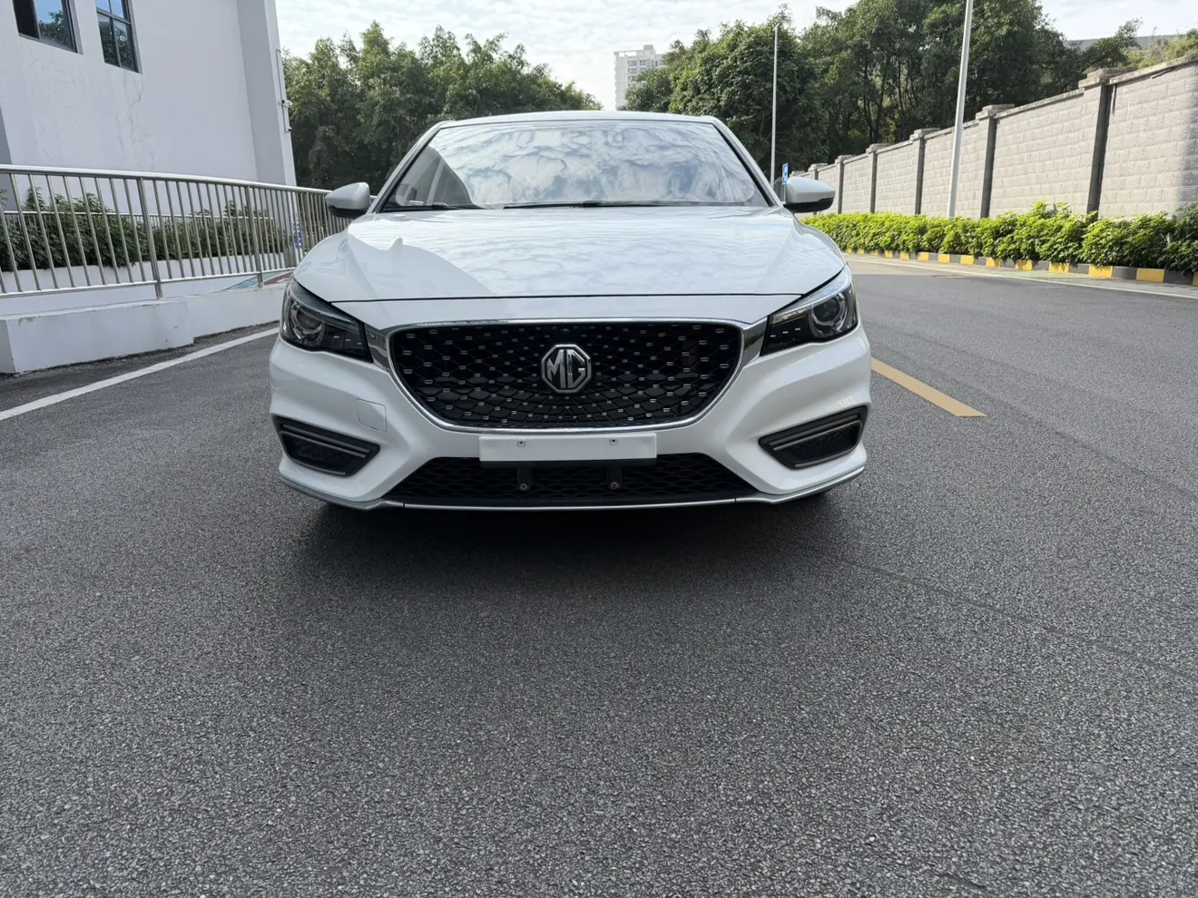 MG 6  из Китая