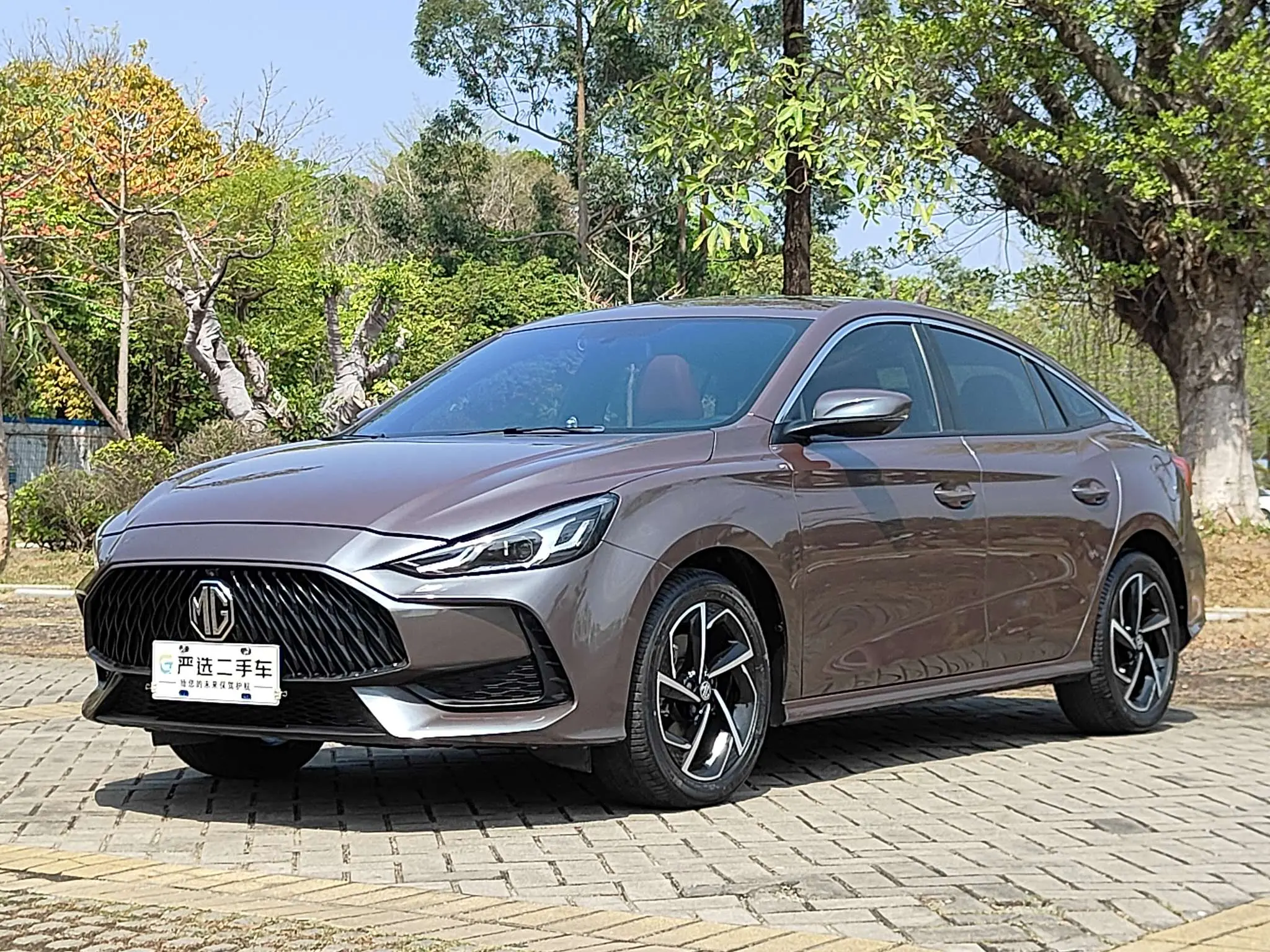 MG 5  из Китая