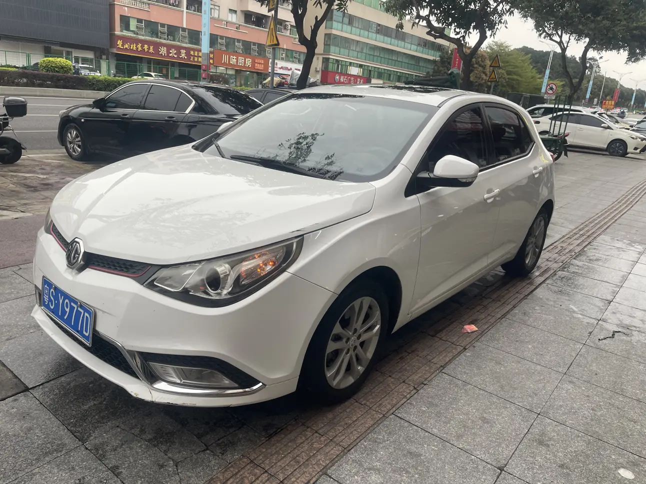 MG 5  из Китая