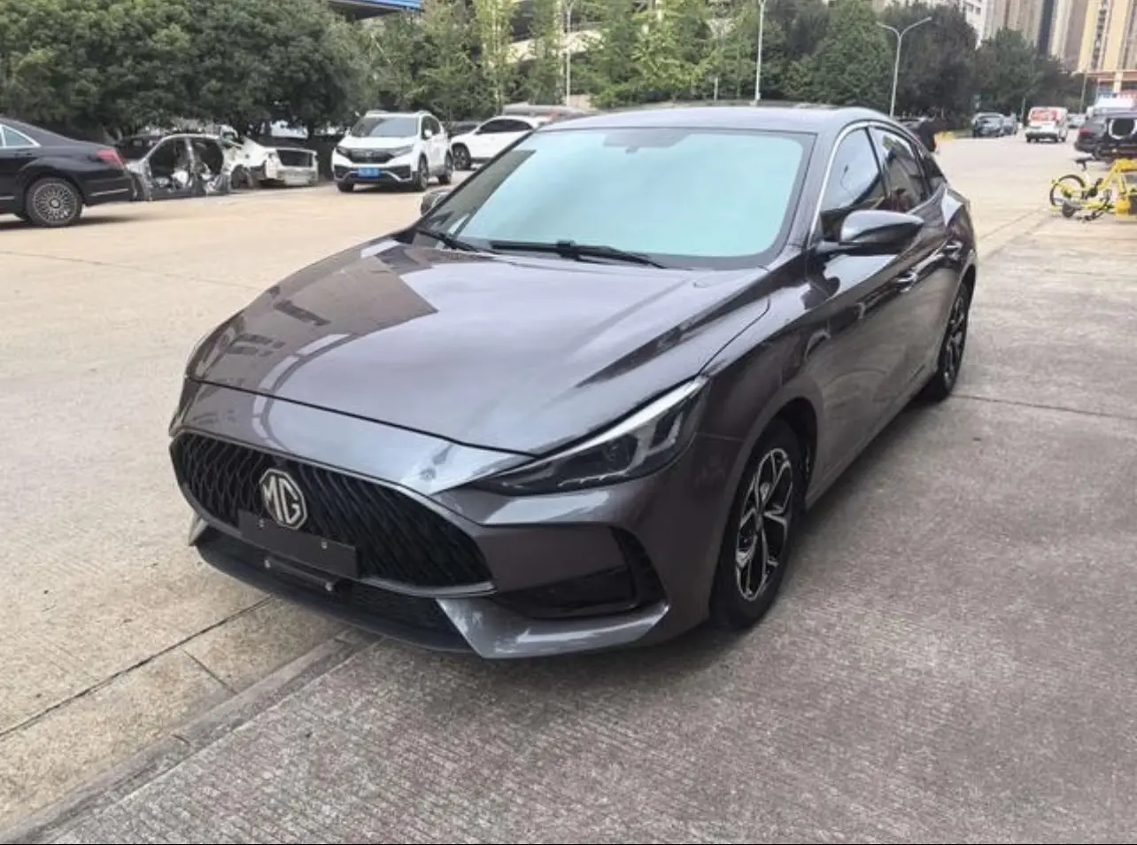 MG 5  из Китая