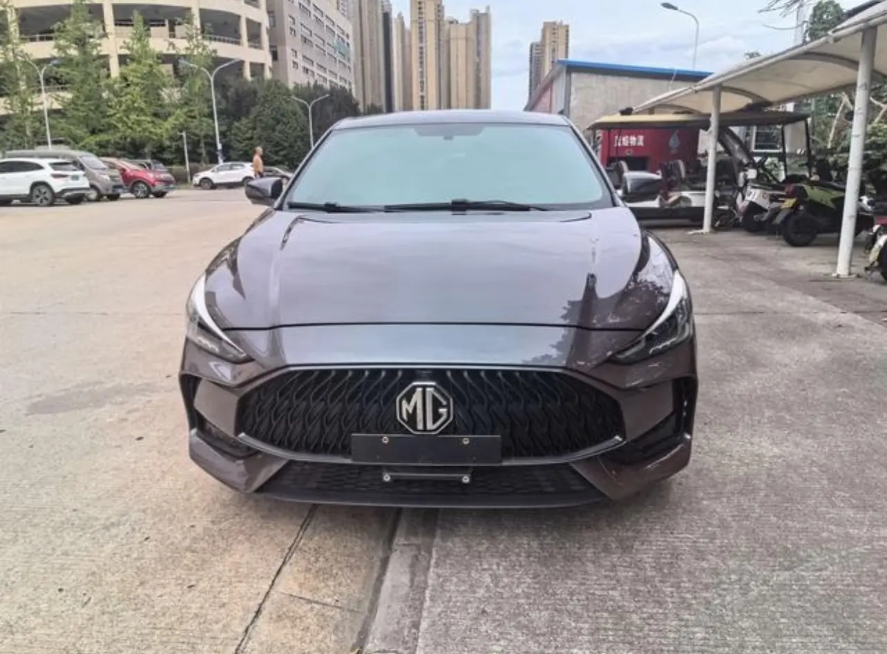 MG 5  из Китая