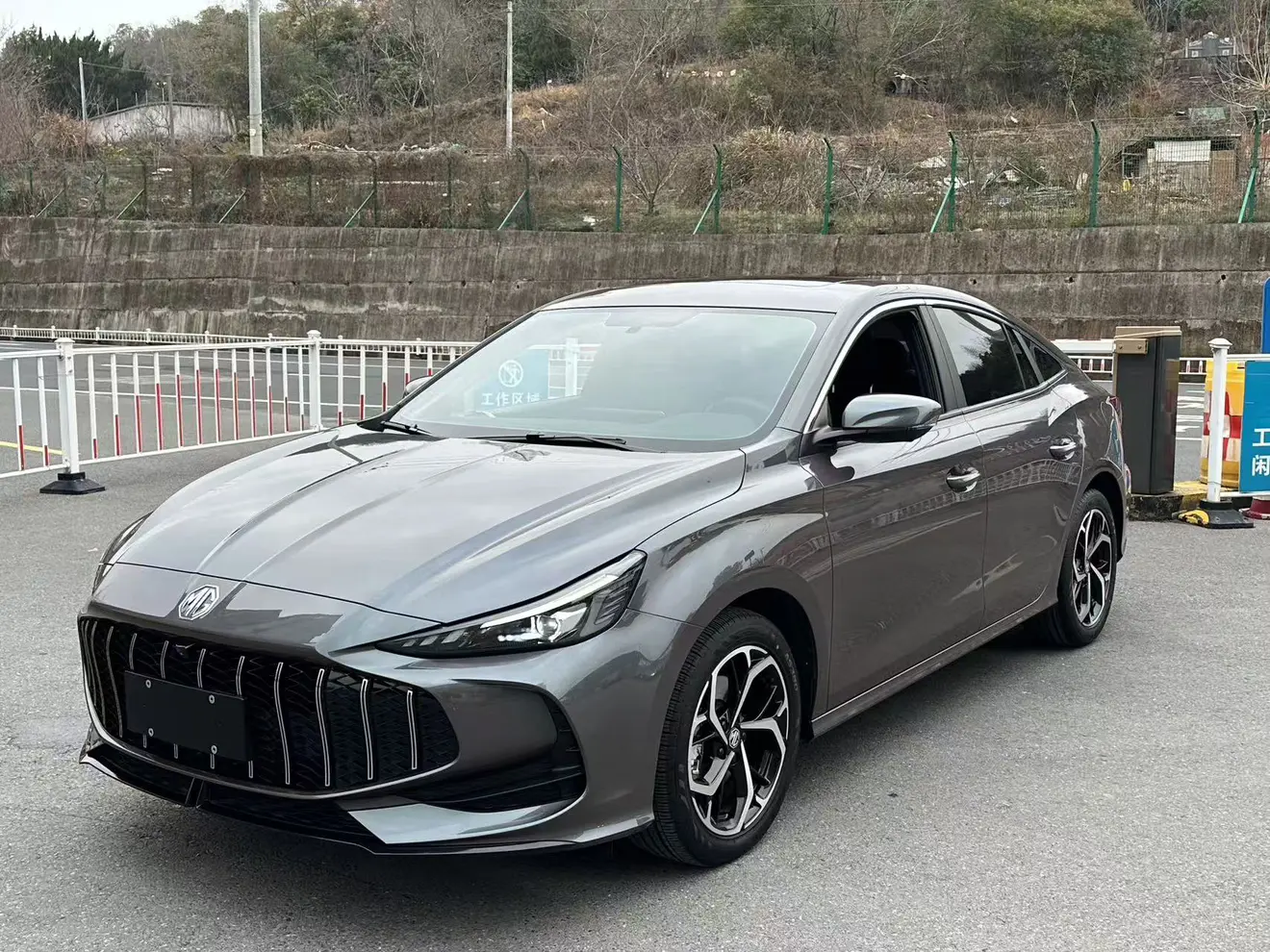 MG 5  из Китая