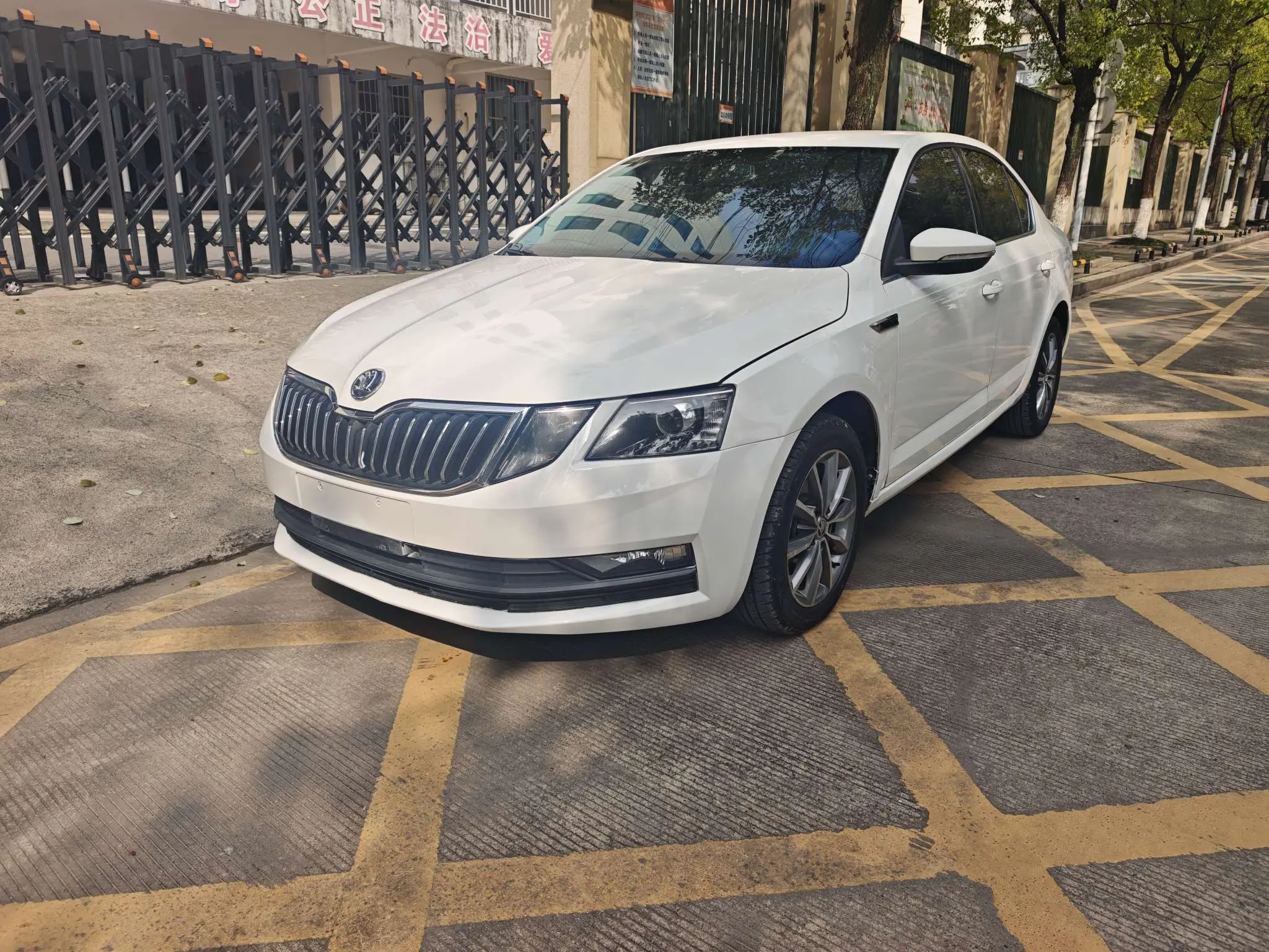 Skoda Octavia  из Китая