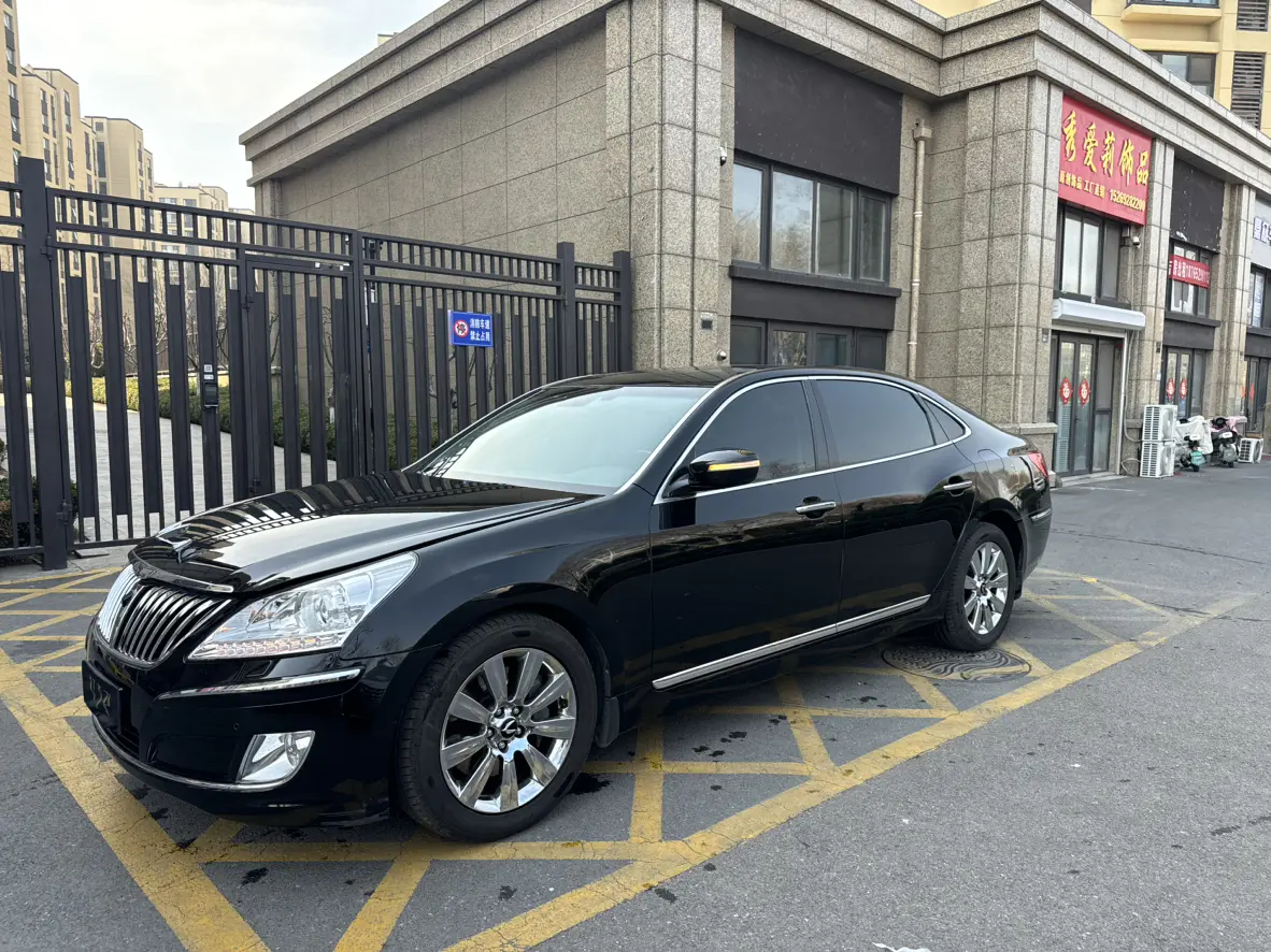 Hyundai Equus