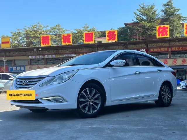 Hyundai Sonata eight