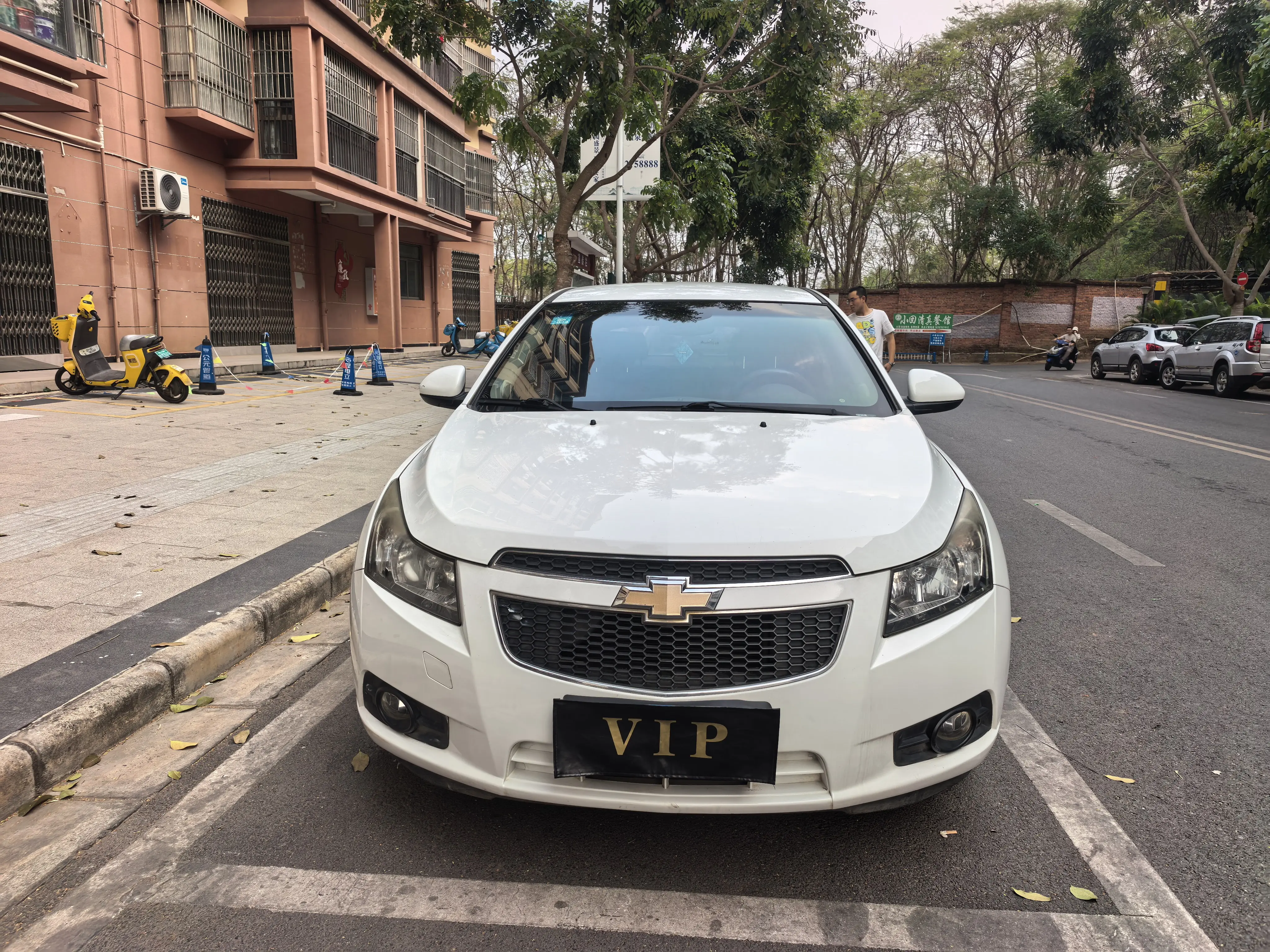 Chevrolet Monza (Cruze)  из Китая