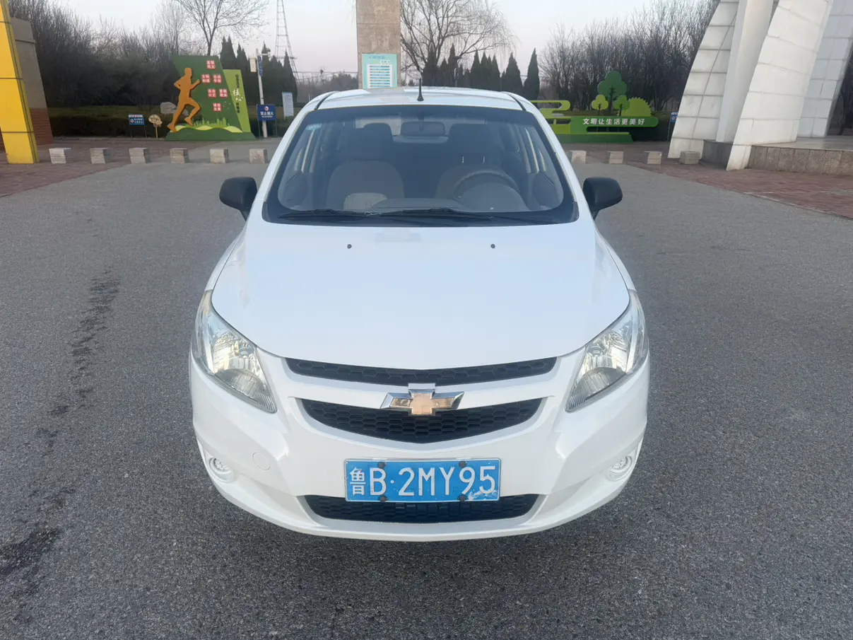 Chevrolet Sail  из Китая