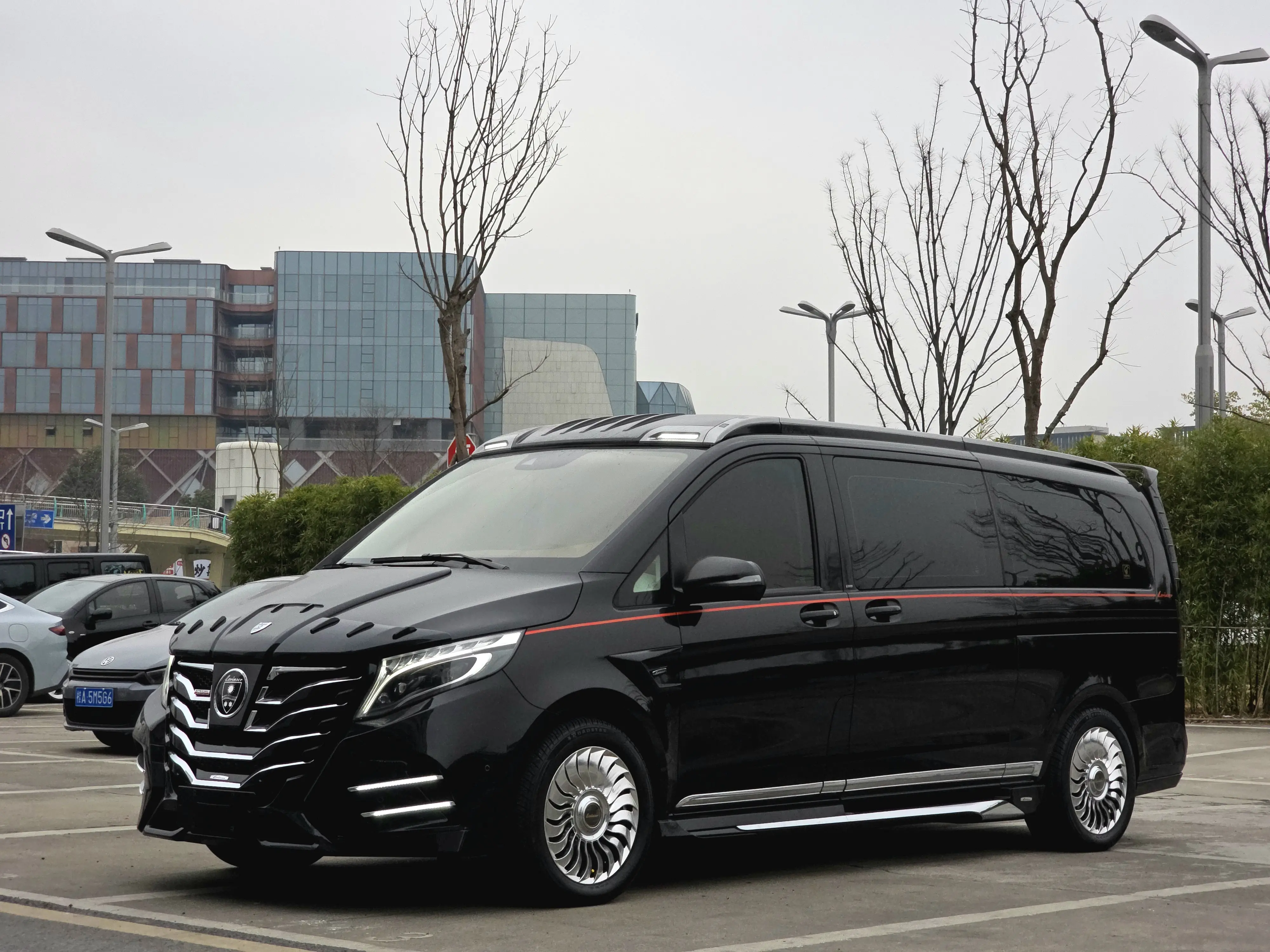 Mercedes-Benz V-Class  из Китая