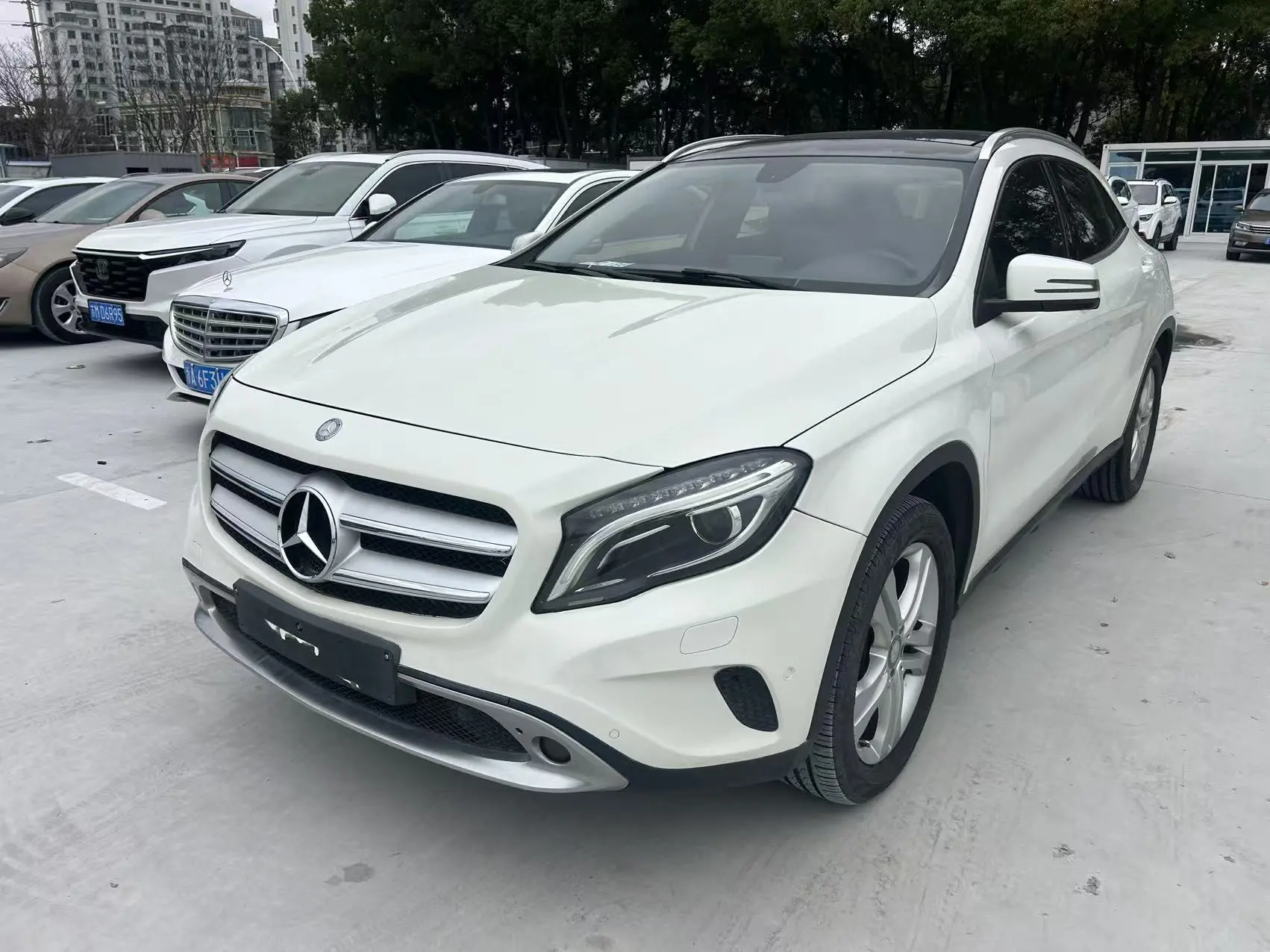 Mercedes-Benz GLA  из Китая