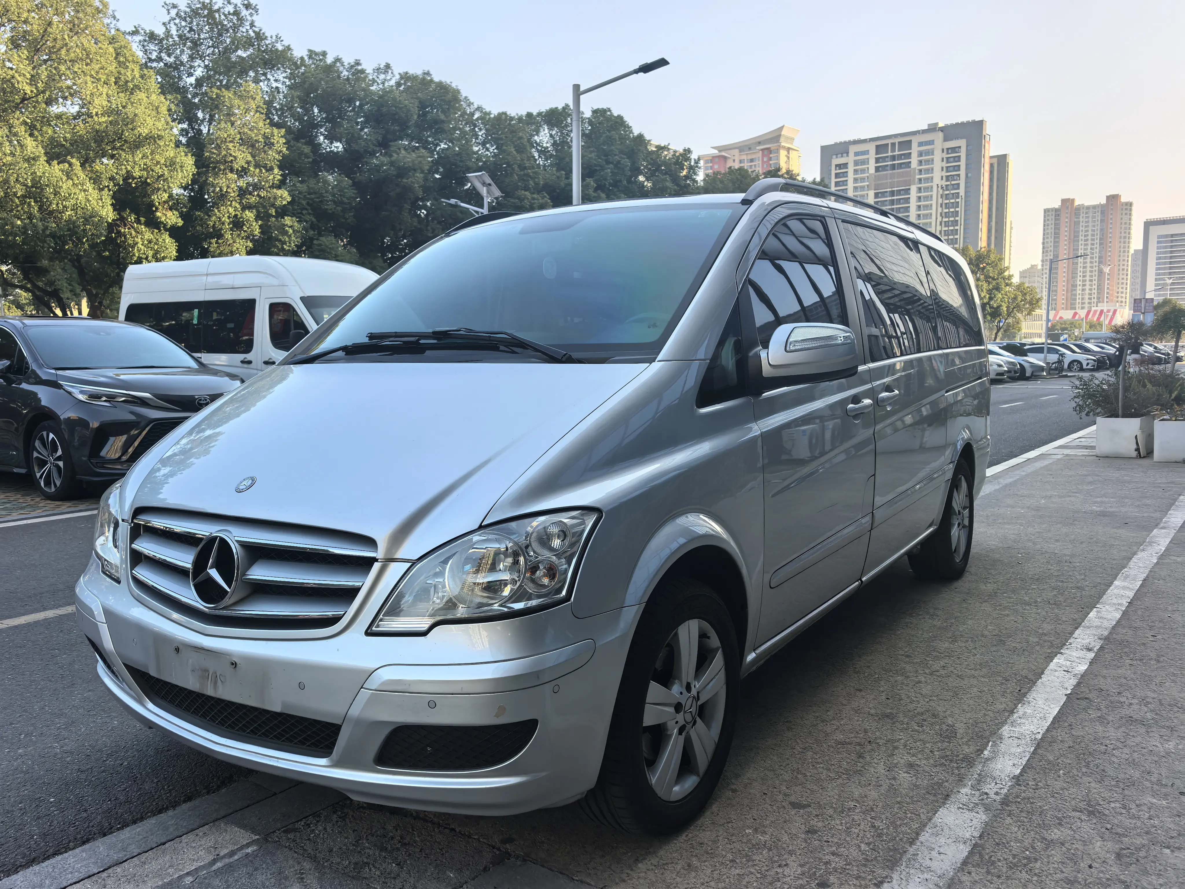 Mercedes-Benz Viano  из Китая