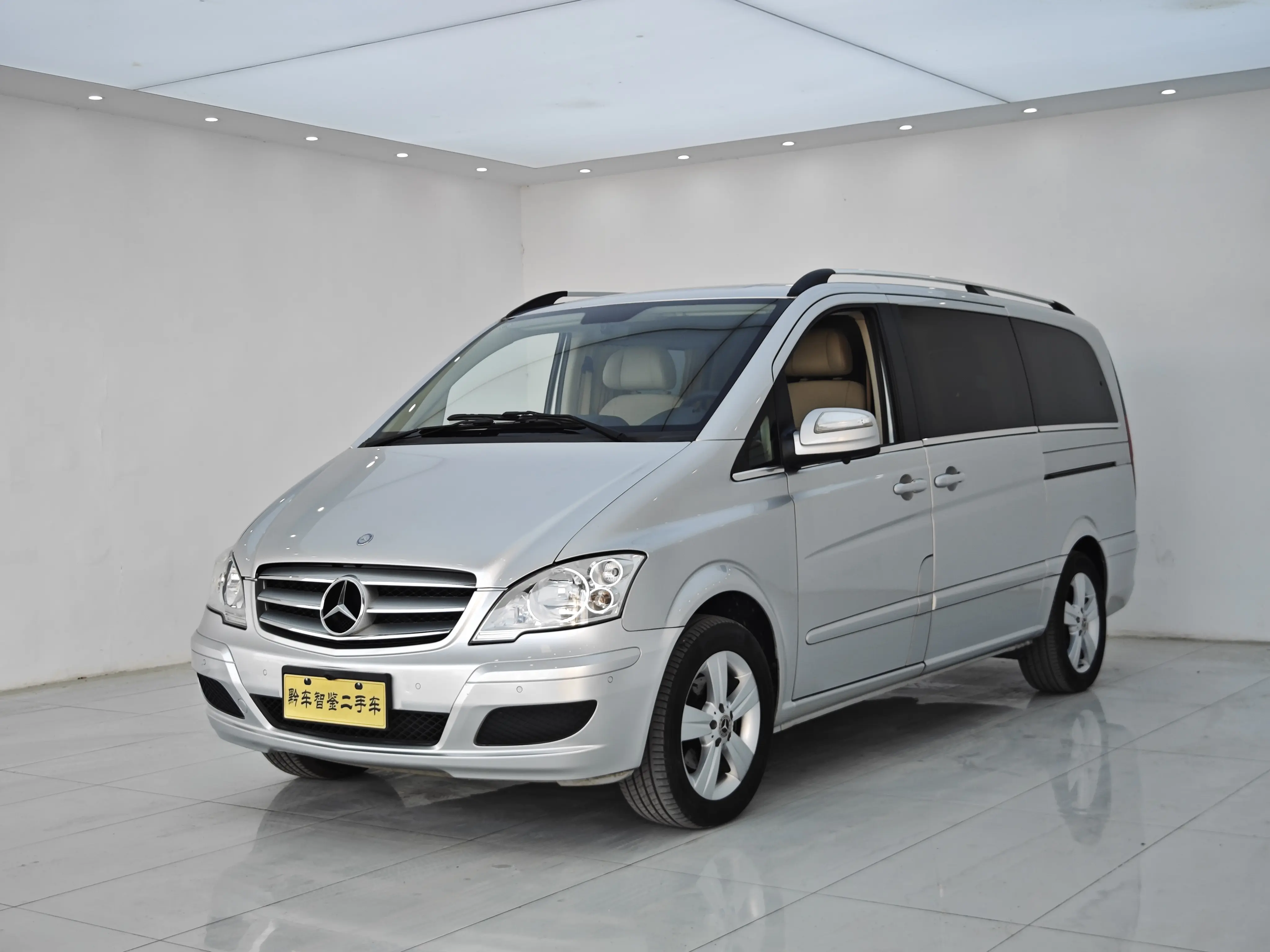 Mercedes-Benz Viano  из Китая