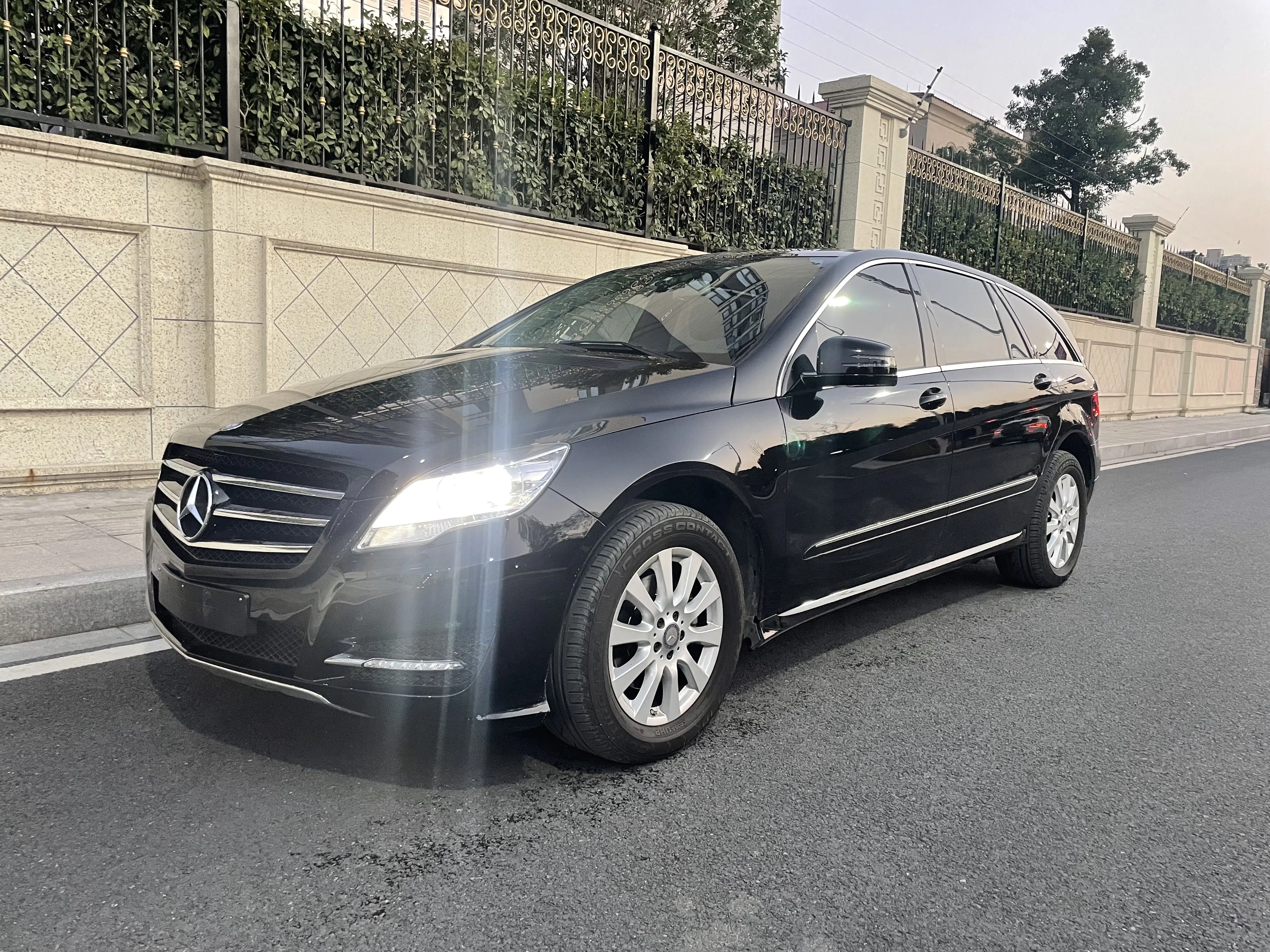 Mercedes-Benz R-Class  из Китая