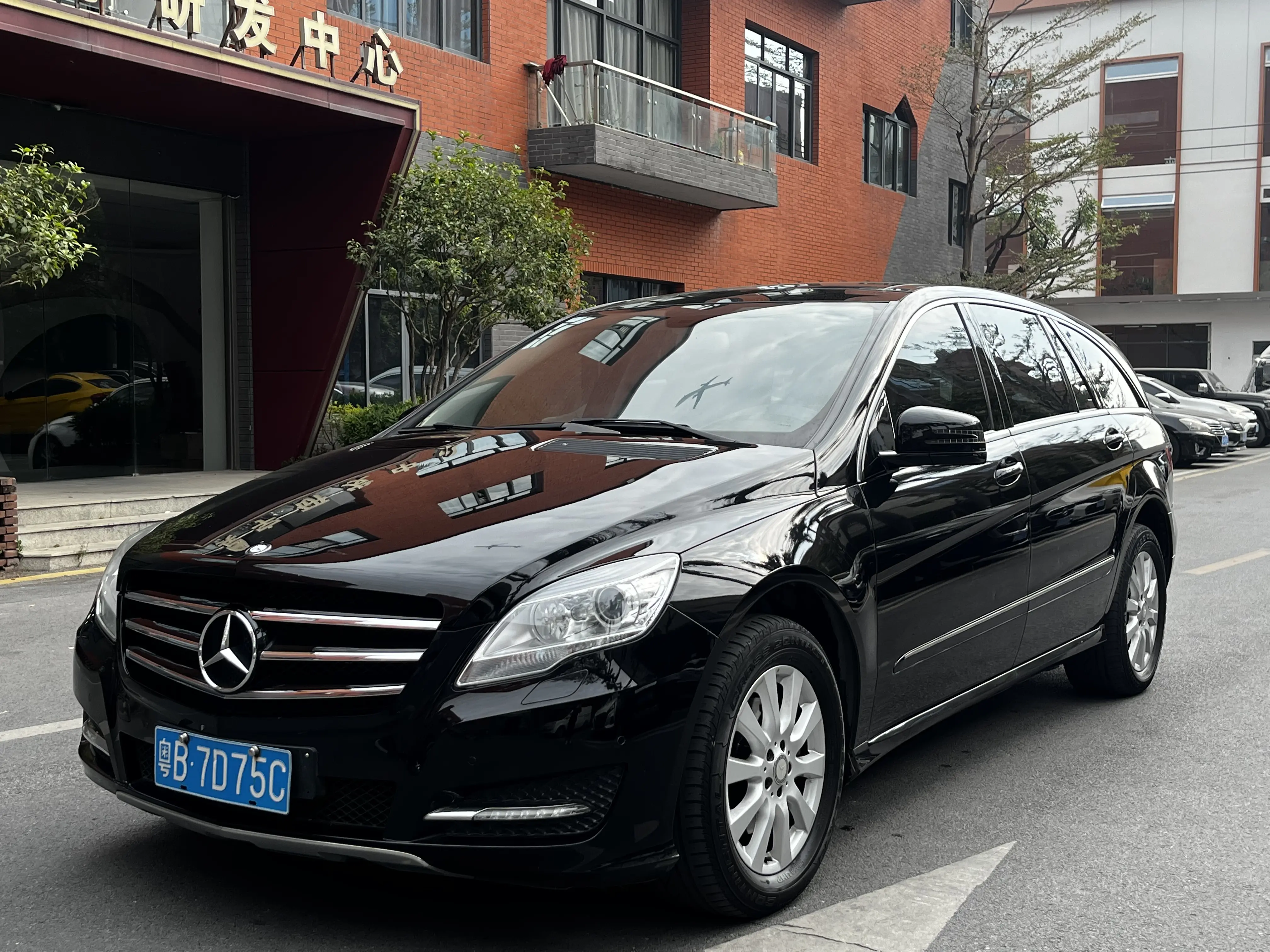 Mercedes-Benz R-Class  из Китая