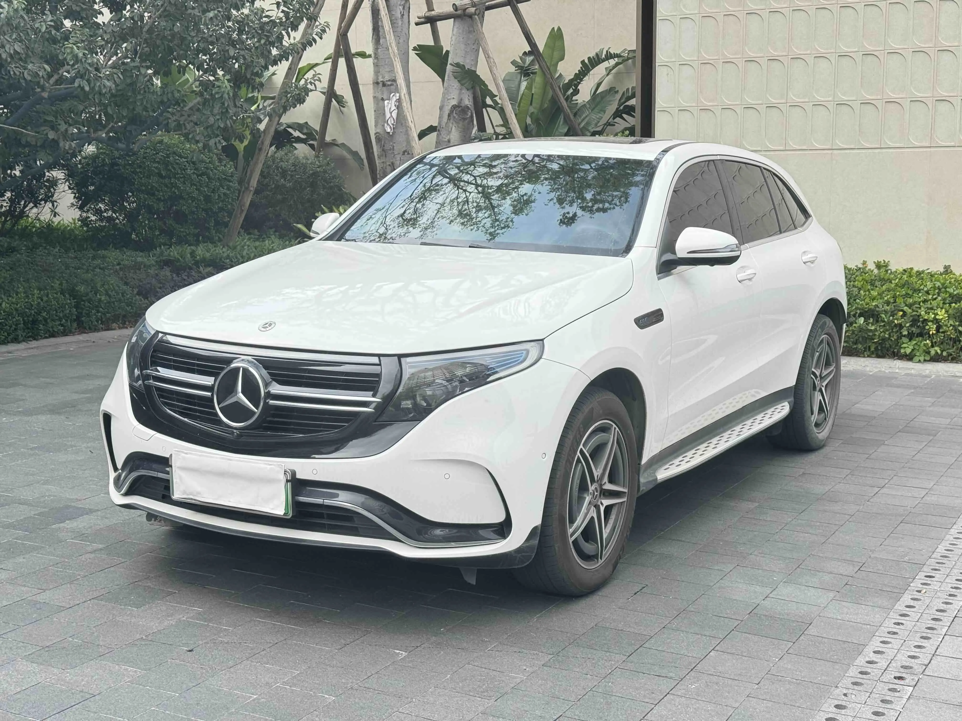 Mercedes-Benz EQC  из Китая