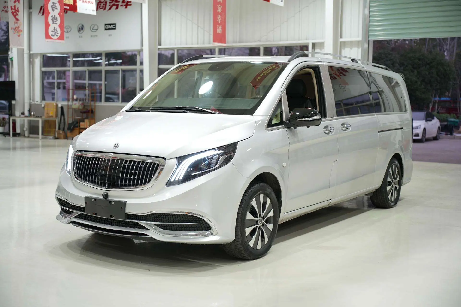 Mercedes-Benz Vito  из Китая