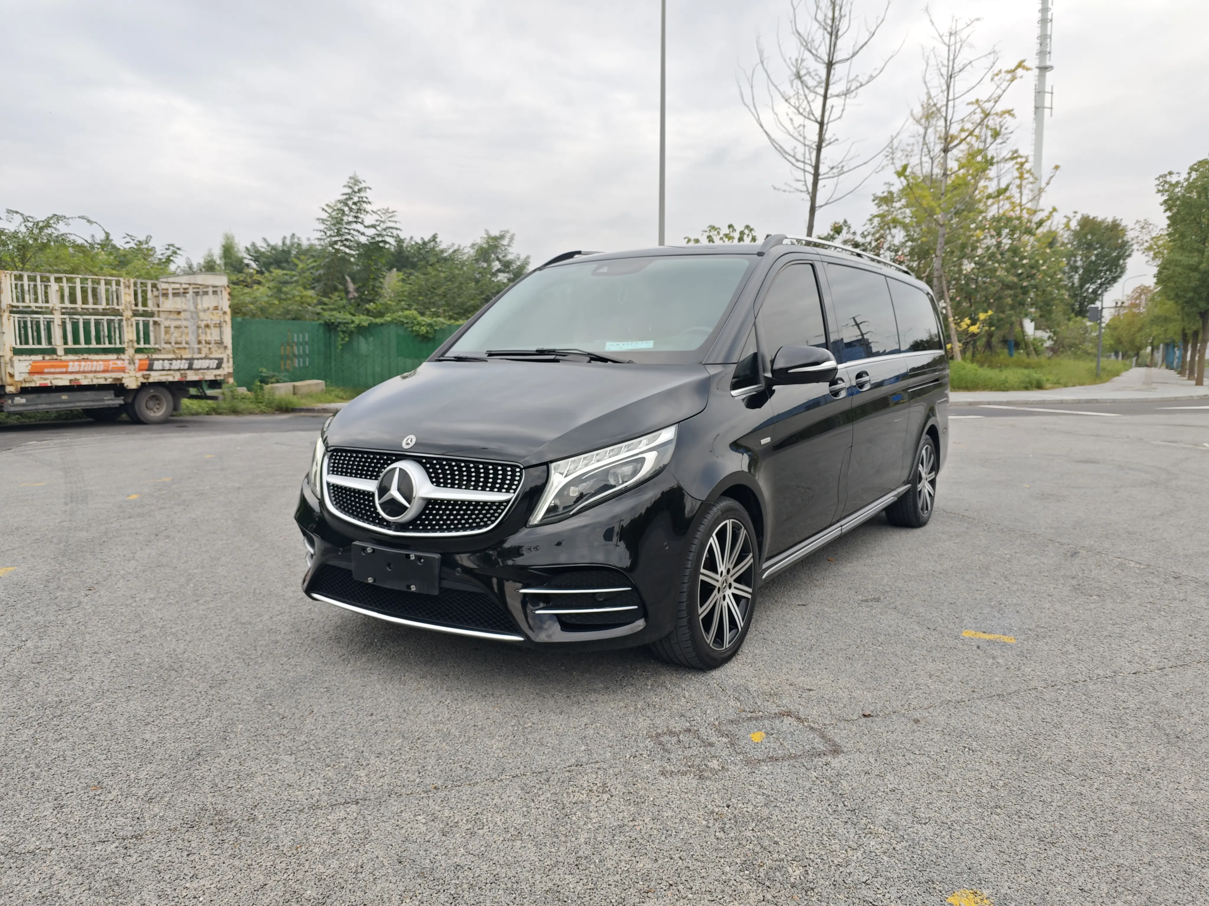 Mercedes-Benz Mercedes Benz V Class  из Китая