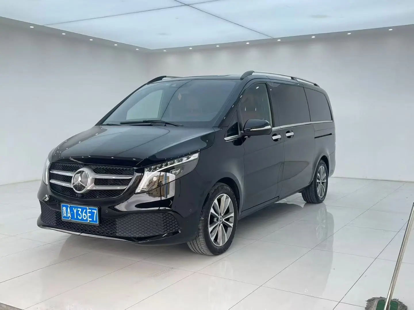 Mercedes-Benz Mercedes Benz V Class  из Китая