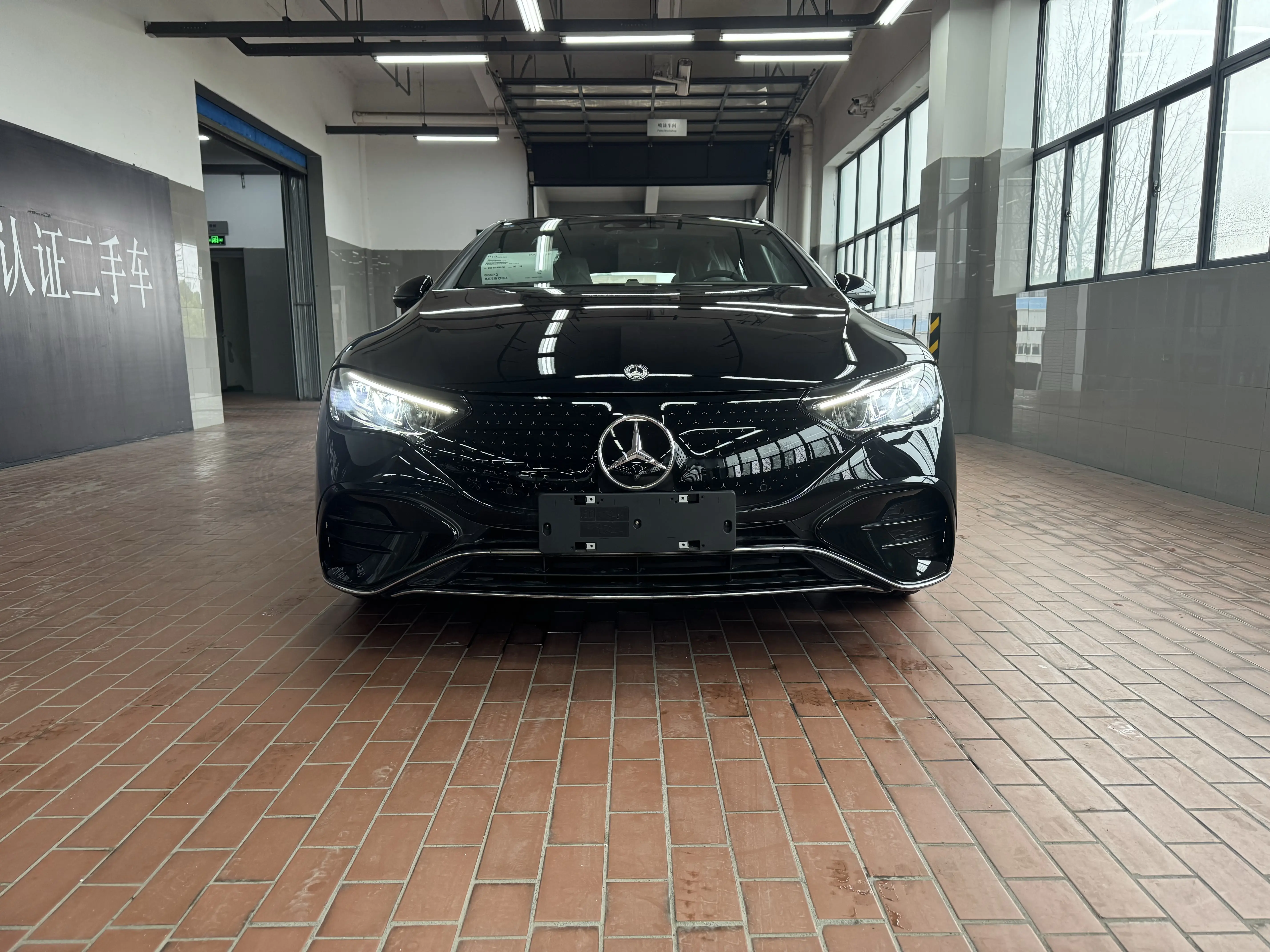 Mercedes-Benz EQE  из Китая
