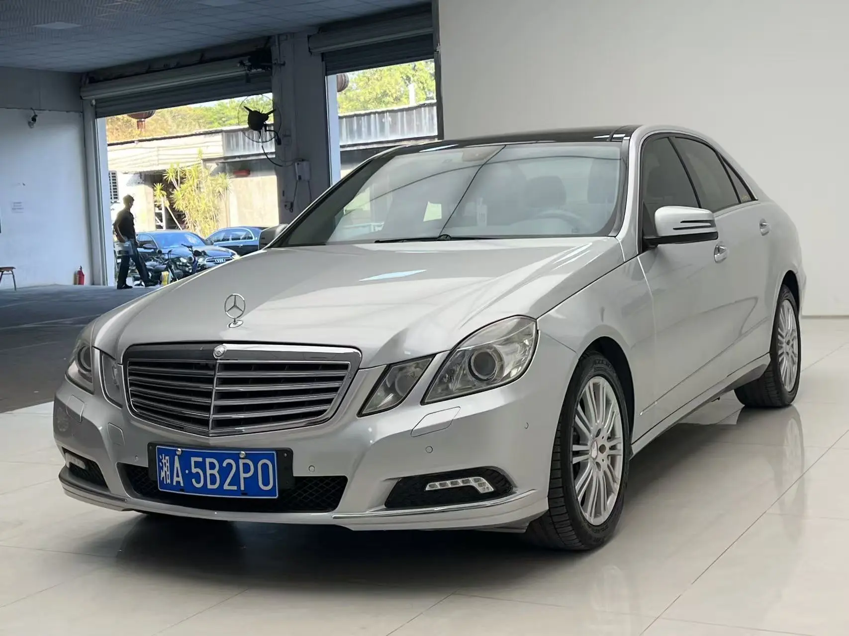 Mercedes-Benz E-Class  из Китая