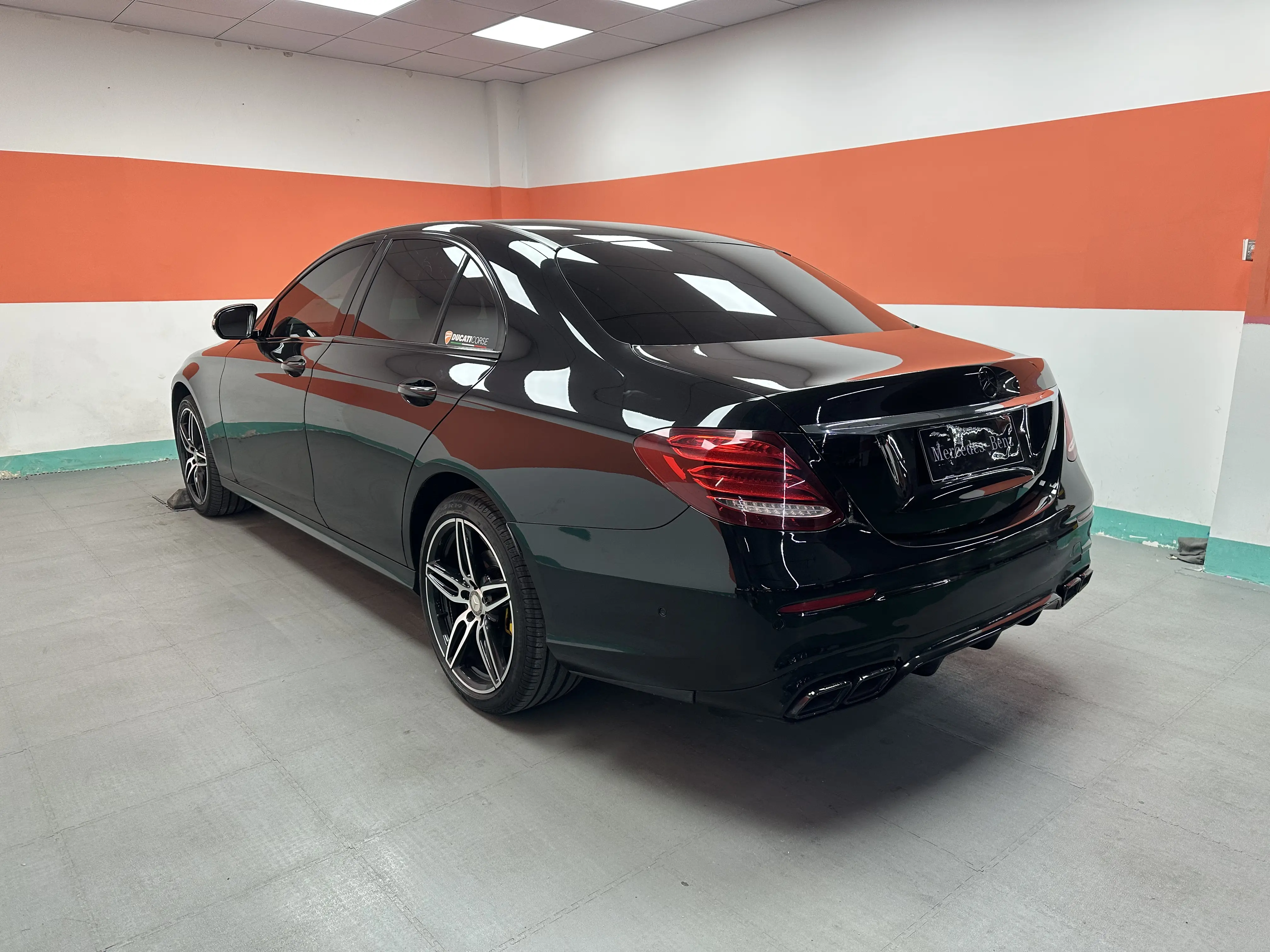 Mercedes-Benz E-Class  из Китая