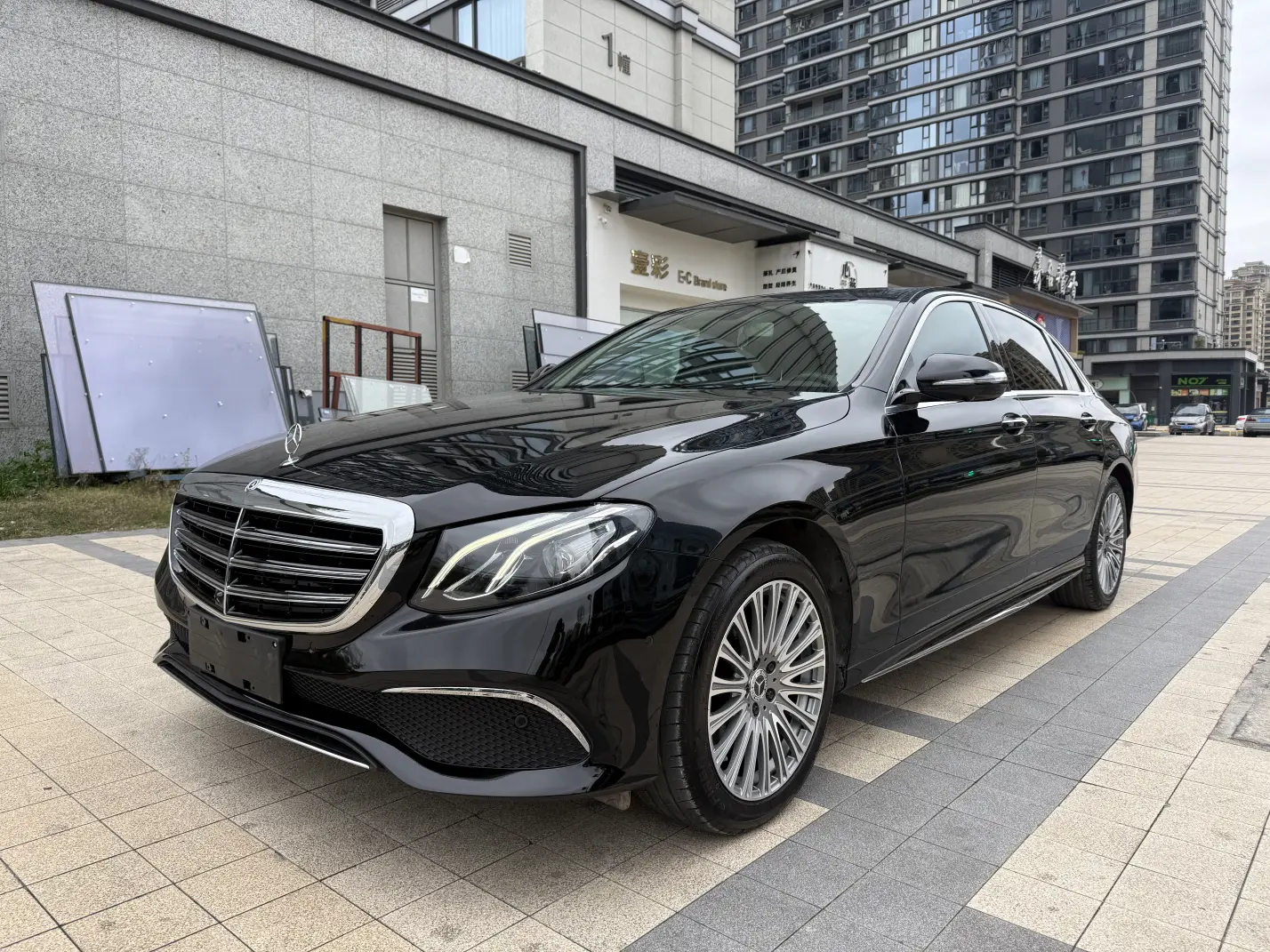 Mercedes-Benz E-Class  из Китая