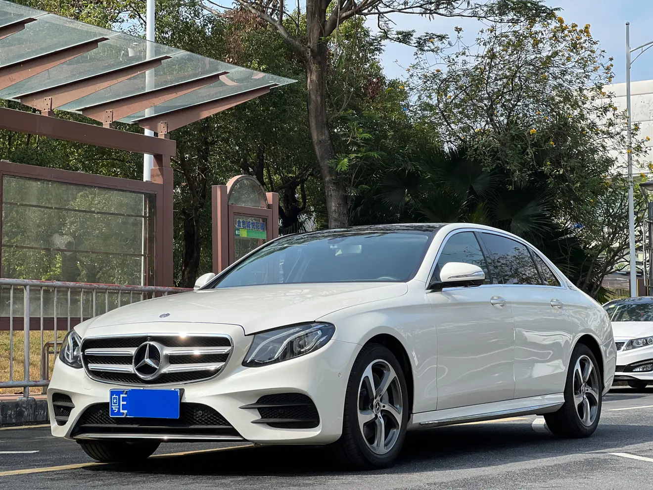 Mercedes-Benz E-Class  из Китая