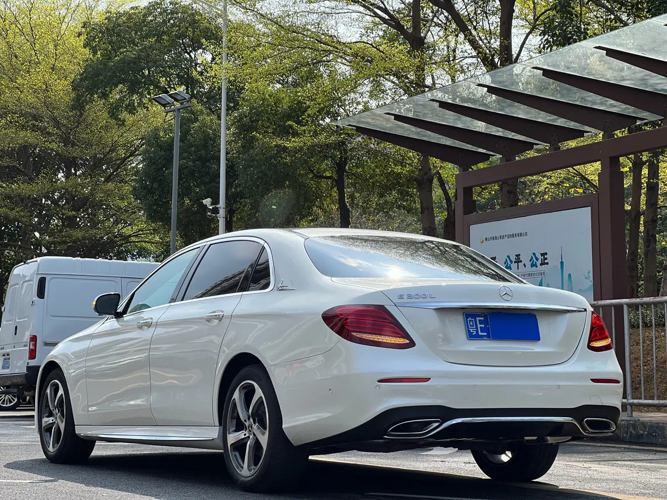 Mercedes-Benz E-Class  из Китая