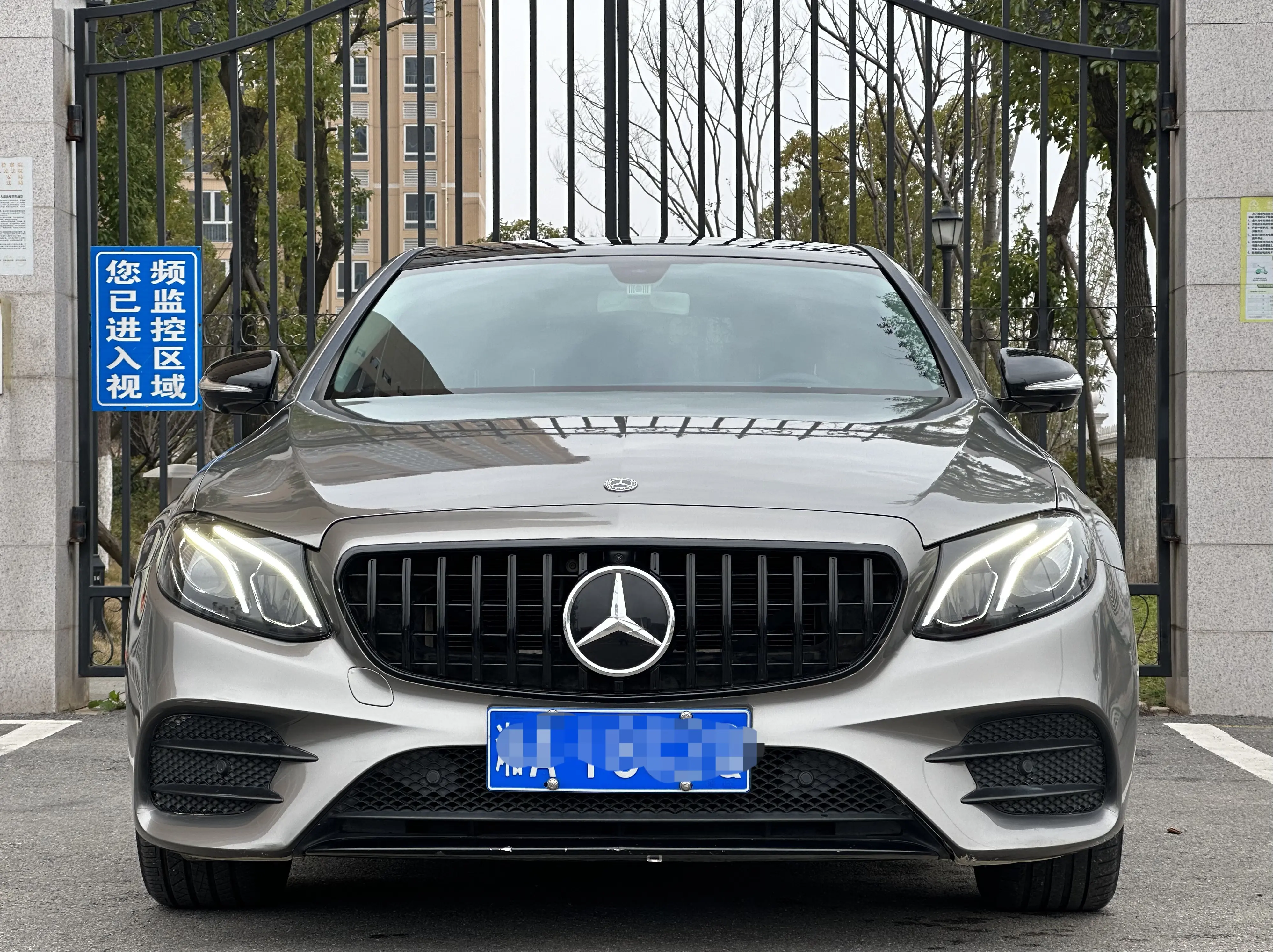 Mercedes-Benz E-Class  из Китая