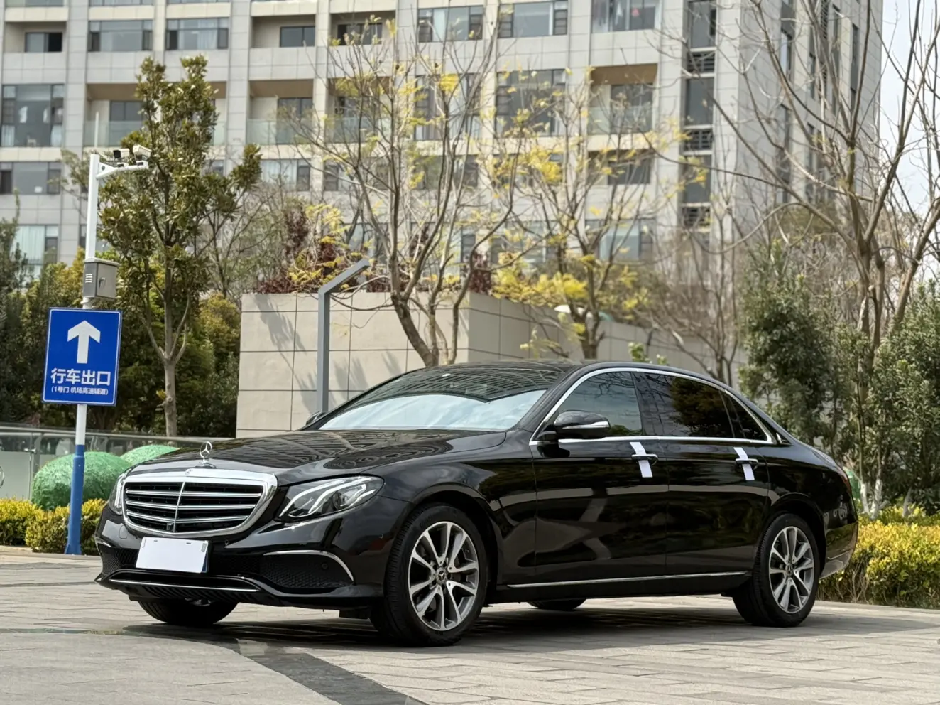 Mercedes-Benz E-Class  из Китая