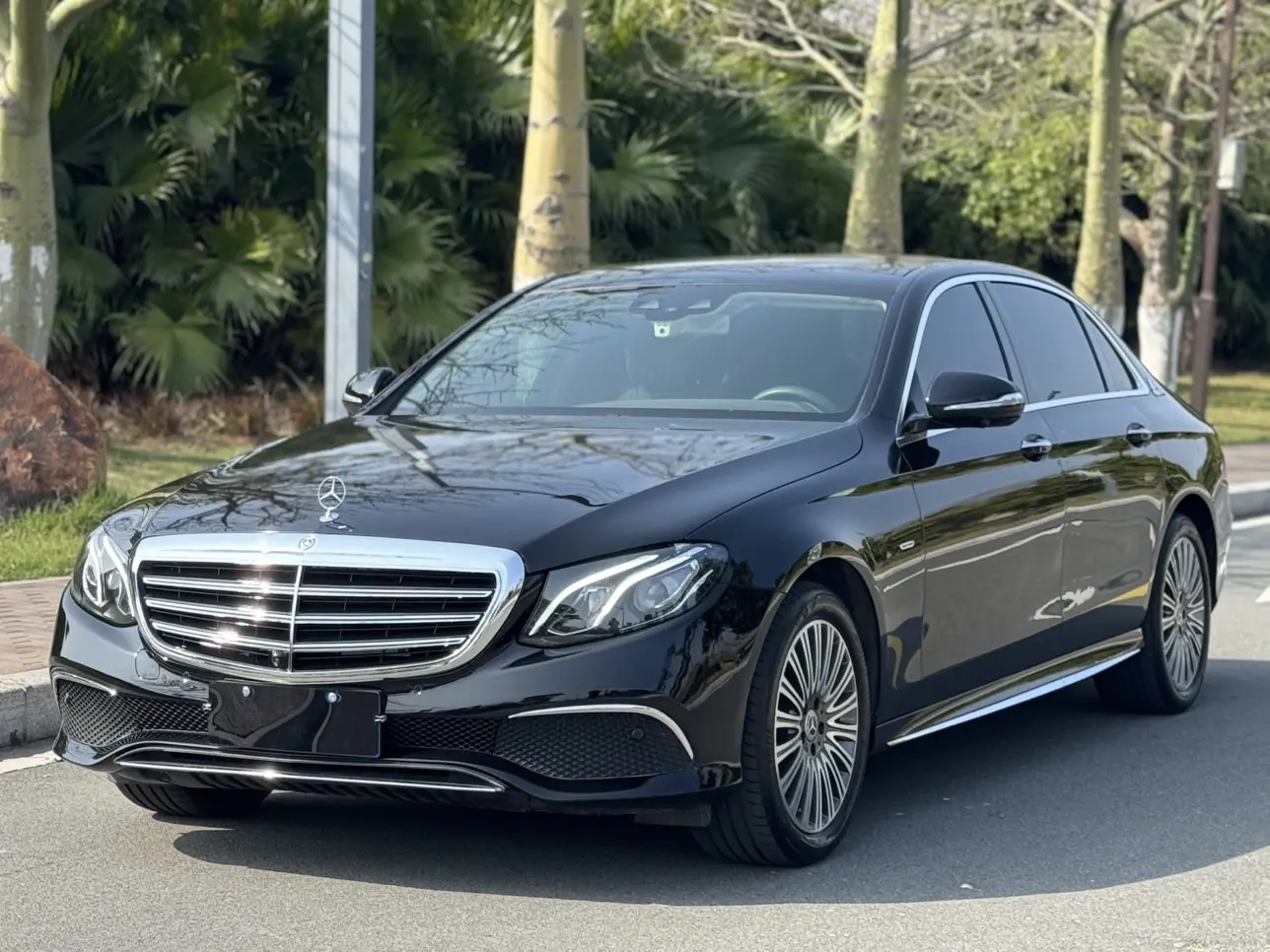 Mercedes-Benz E-Class  из Китая