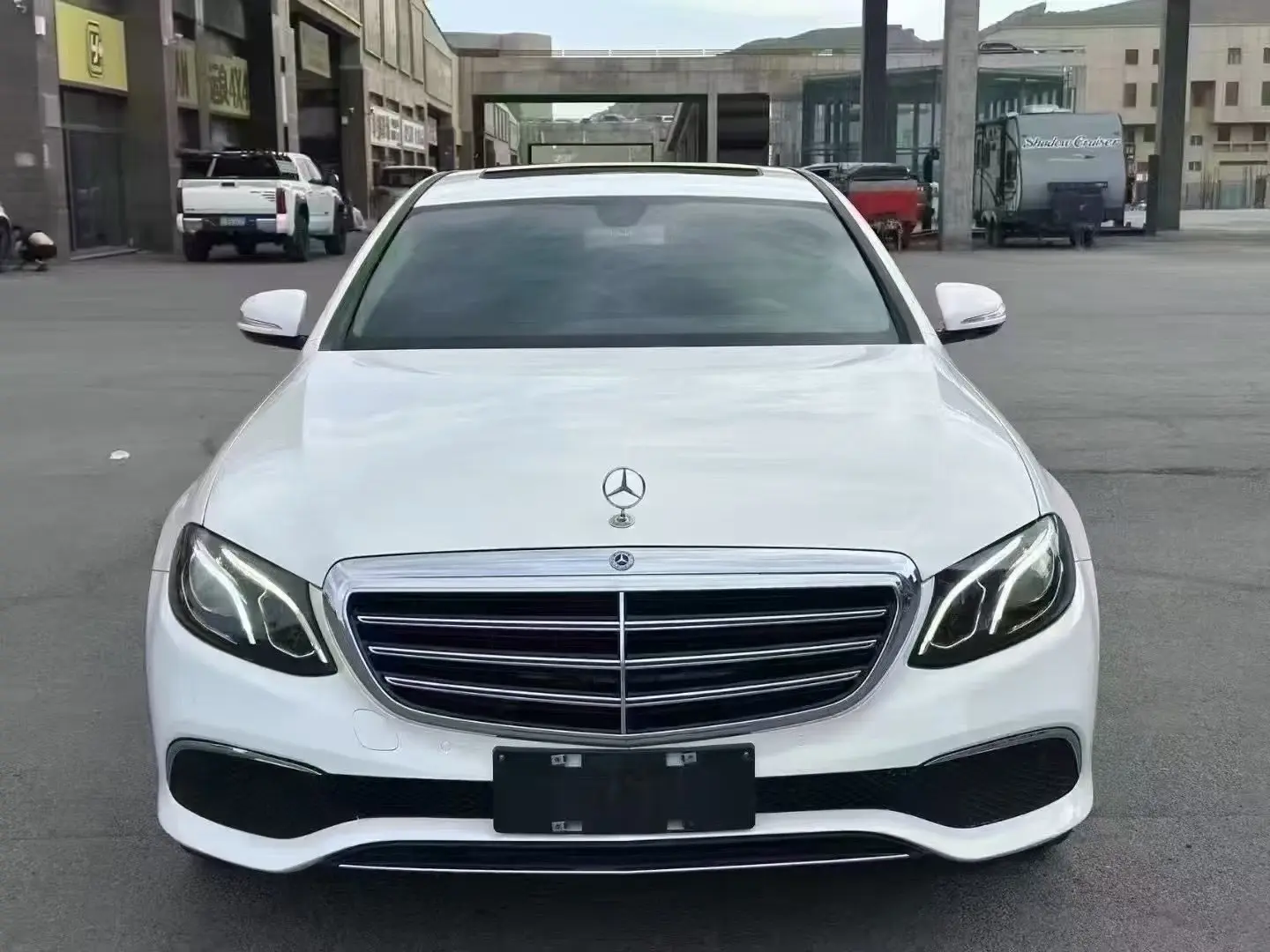 Mercedes-Benz E-Class  из Китая