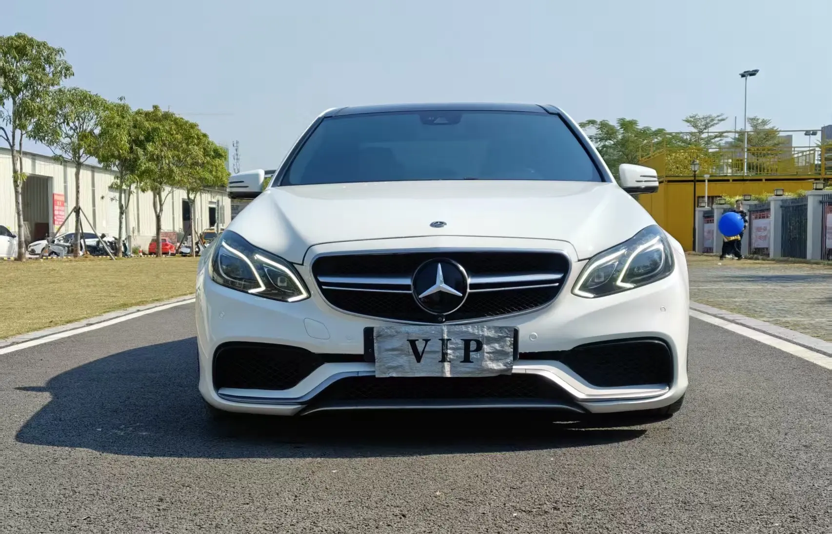 Mercedes-Benz E-Class  из Китая