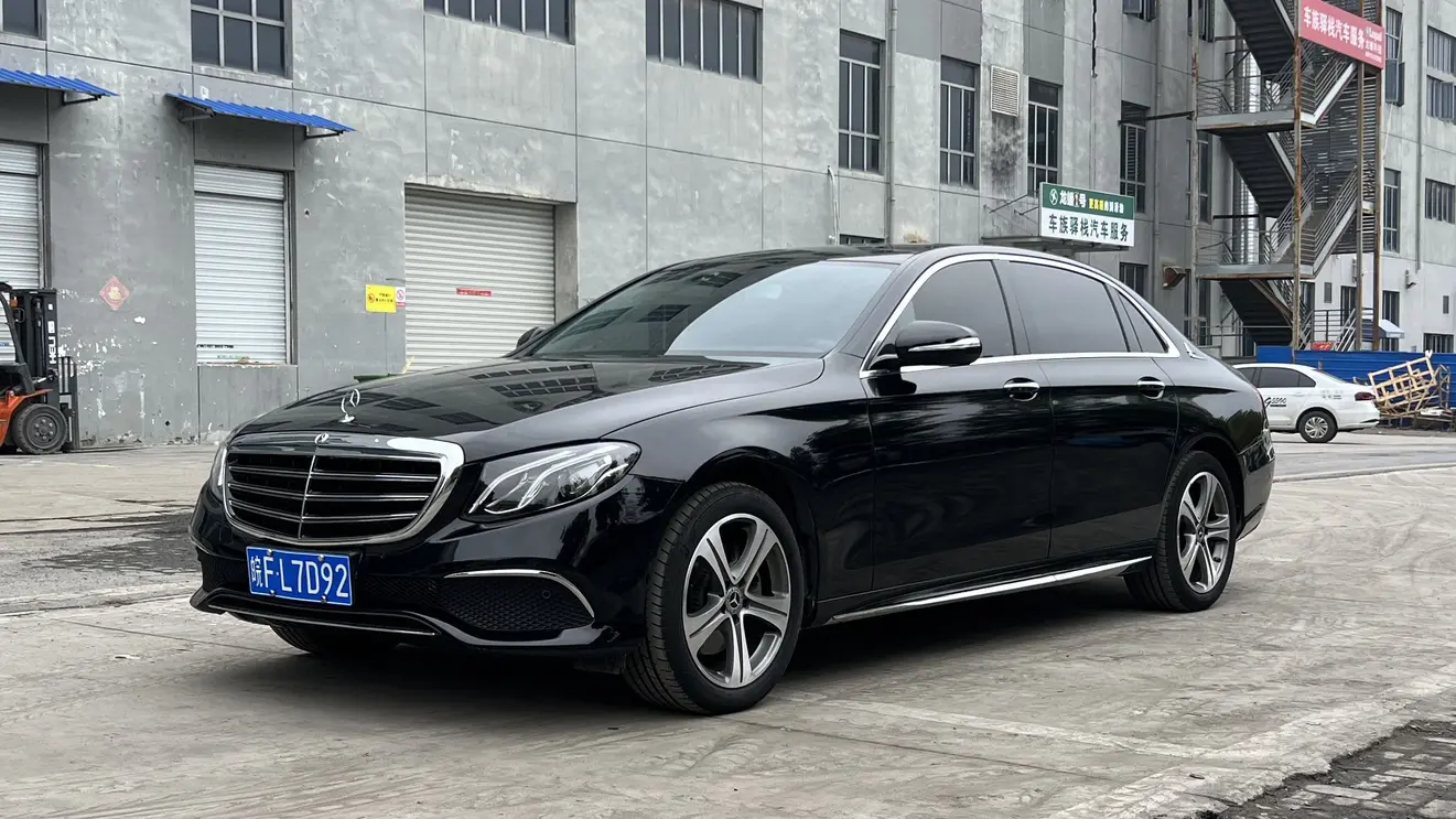 Mercedes-Benz E-Class  из Китая