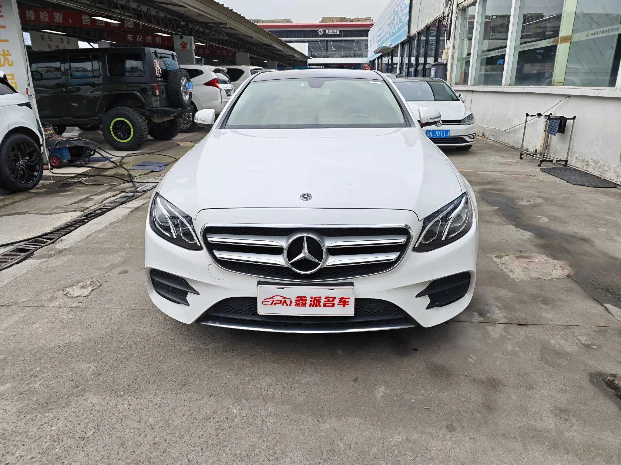 Mercedes-Benz E-Class  из Китая