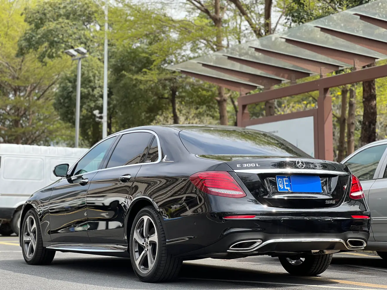 Mercedes-Benz E-Class  из Китая