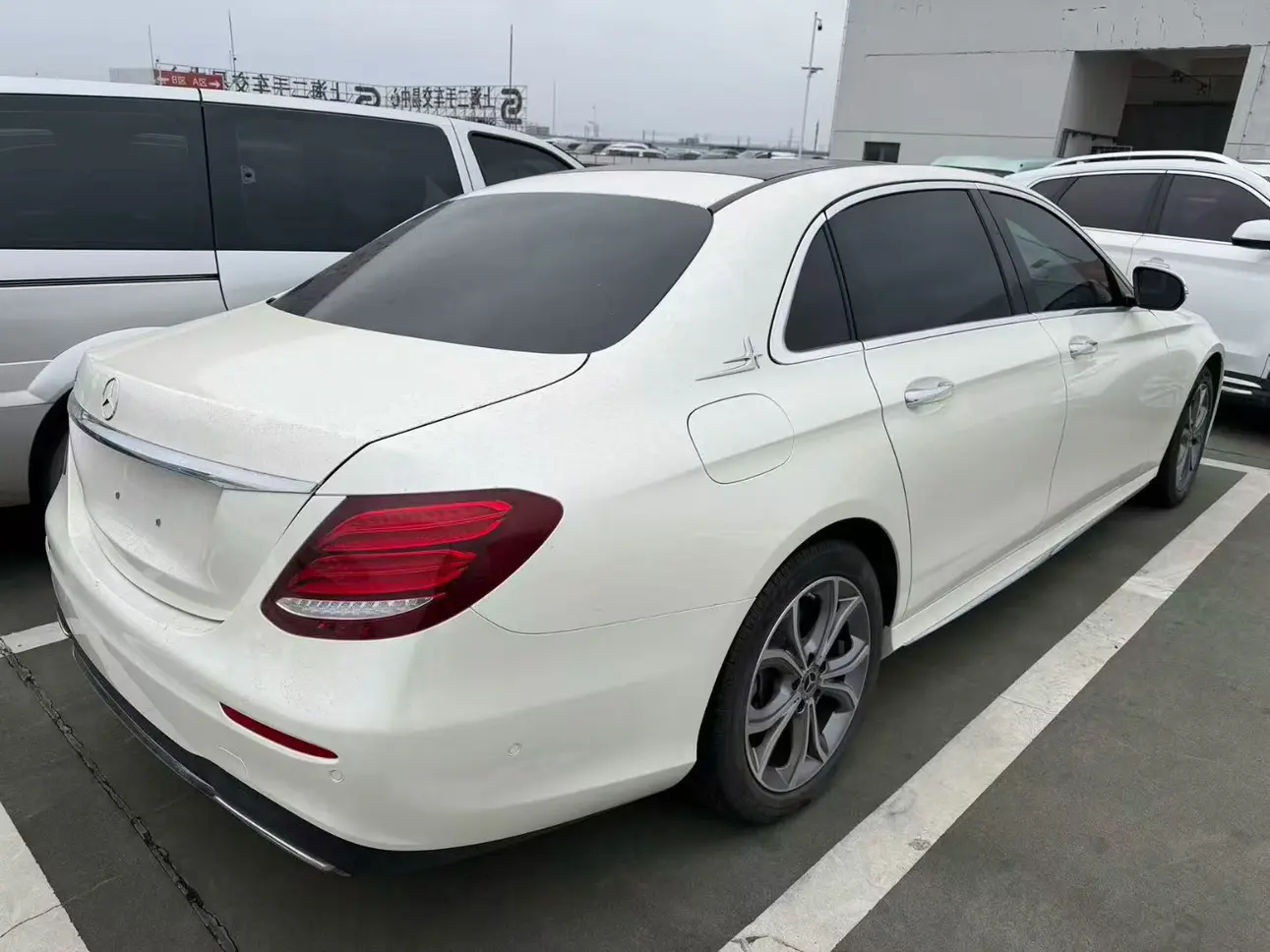 Mercedes-Benz E-Class  из Китая