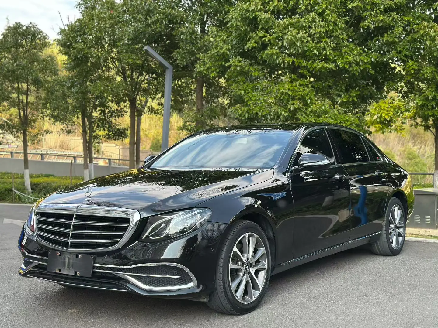 Mercedes-Benz E-Class  из Китая