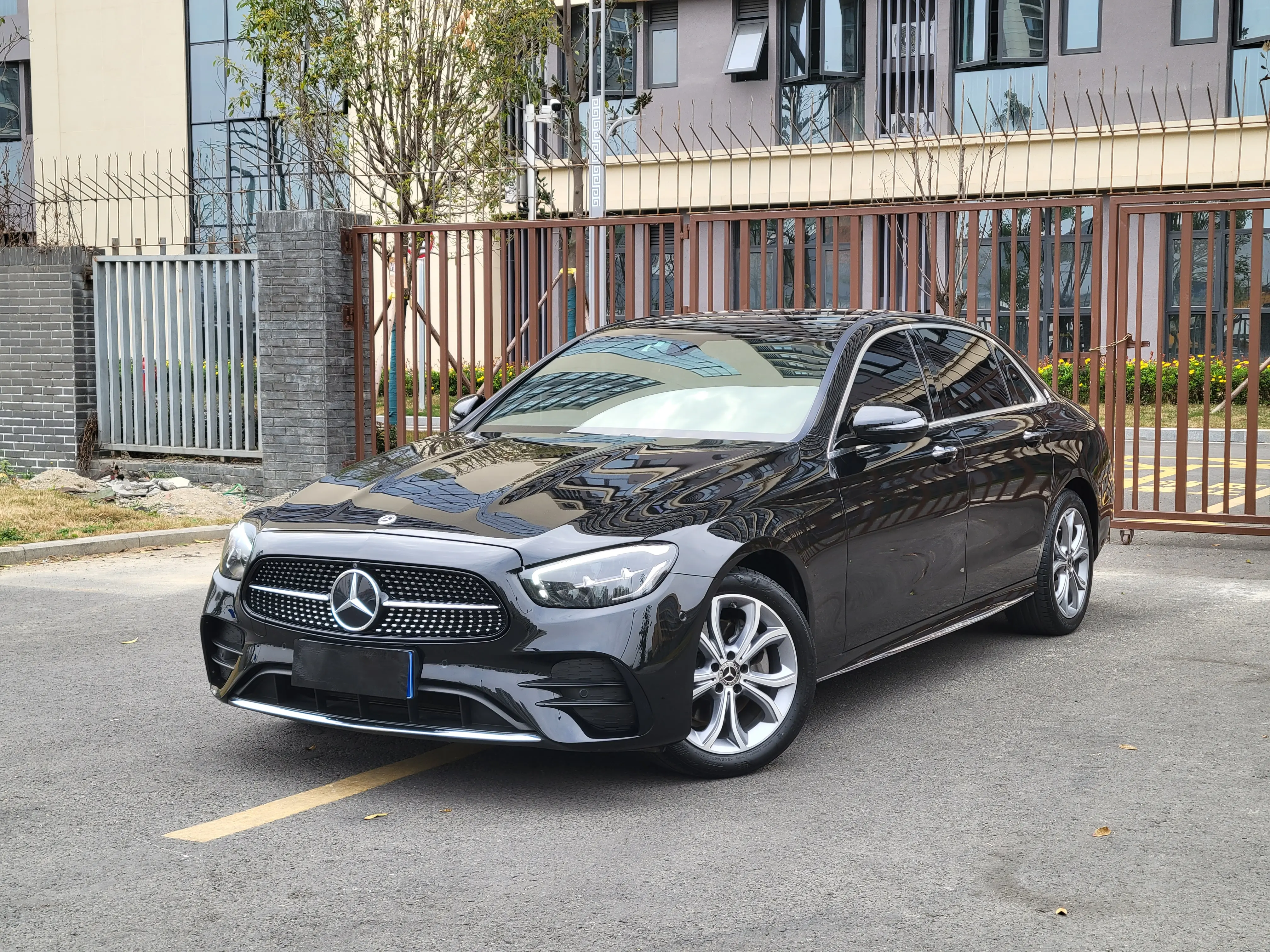 Mercedes-Benz E-Class  из Китая