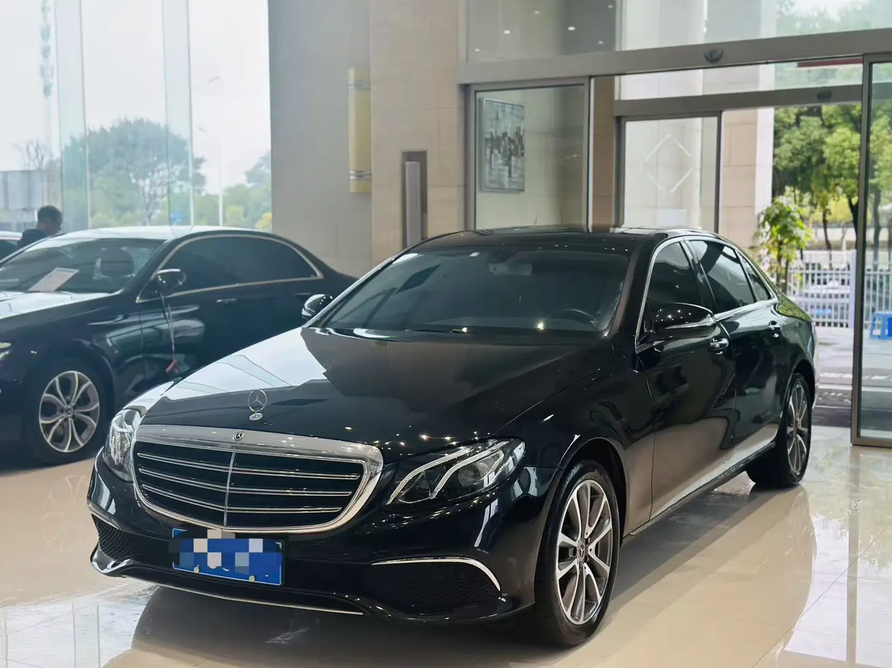 Mercedes-Benz E-Class  из Китая