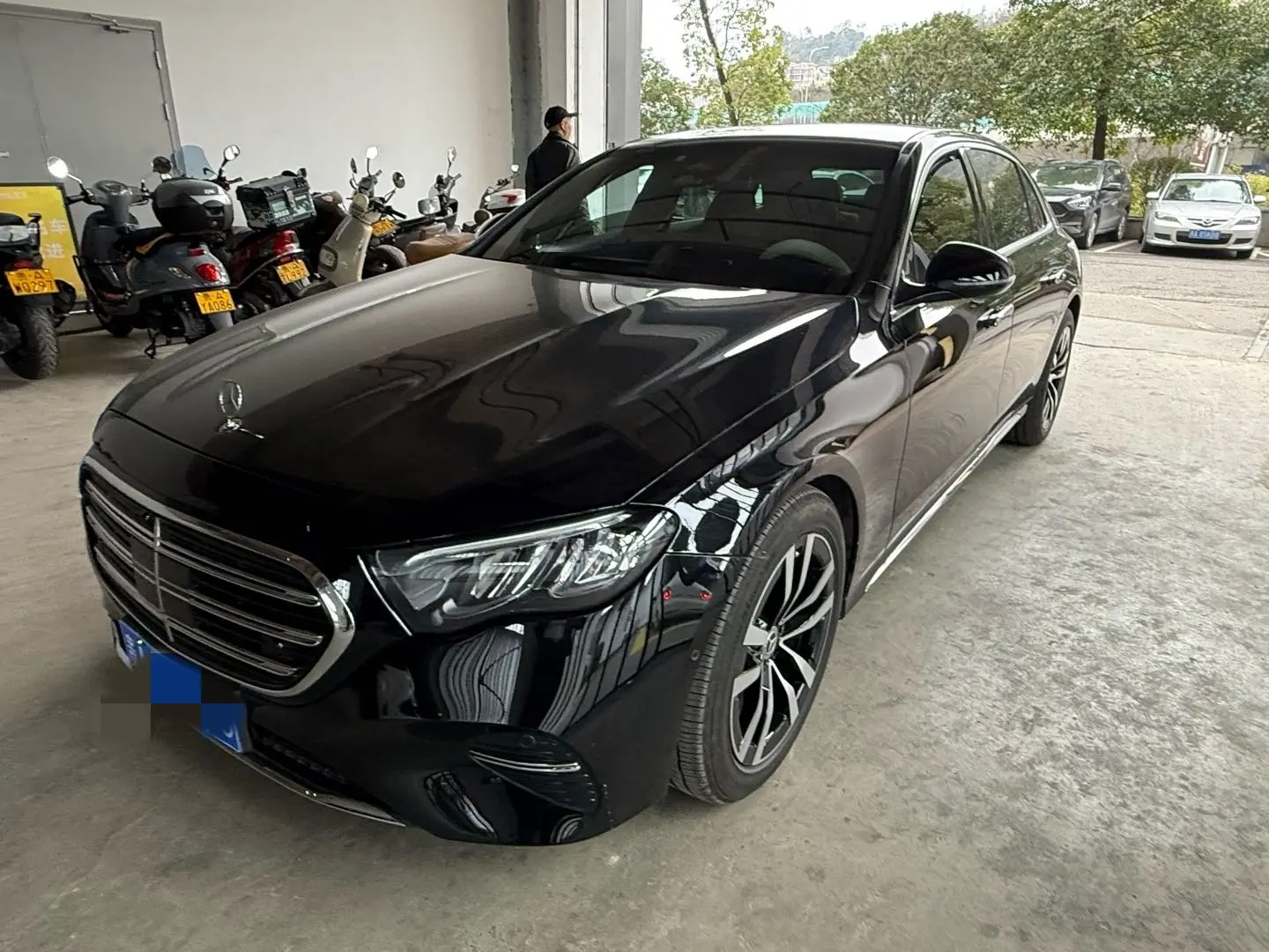 Mercedes-Benz E-Class  из Китая