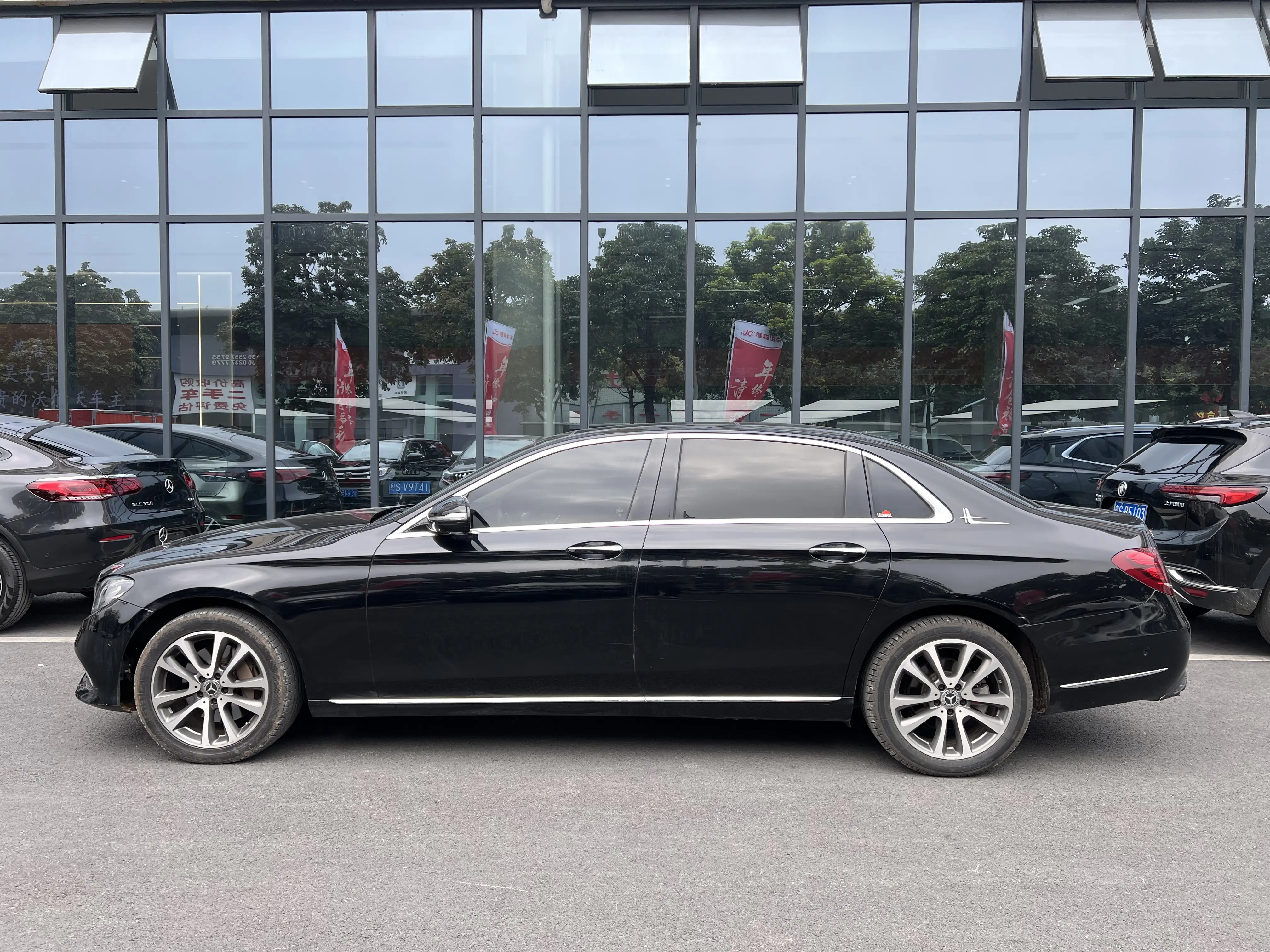 Mercedes-Benz E-Class  из Китая