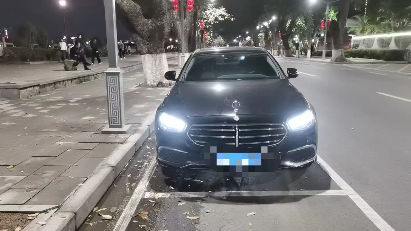 Mercedes-Benz E-Class  из Китая