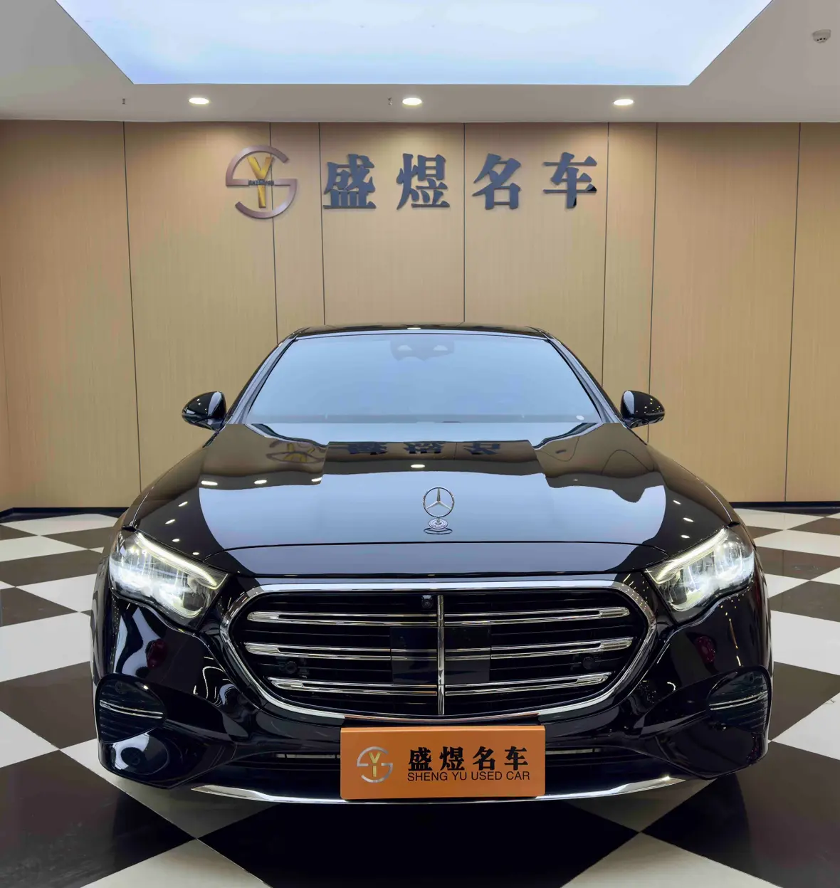 Mercedes-Benz E-Class  из Китая