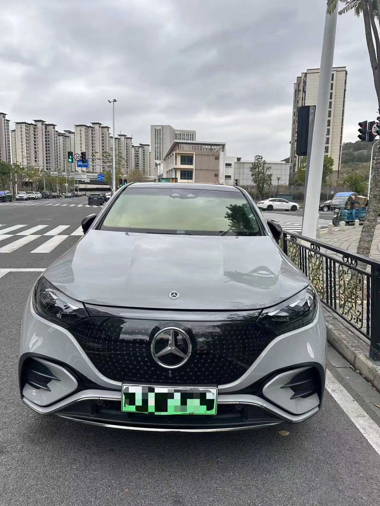 Mercedes-Benz EQE SUV  из Китая