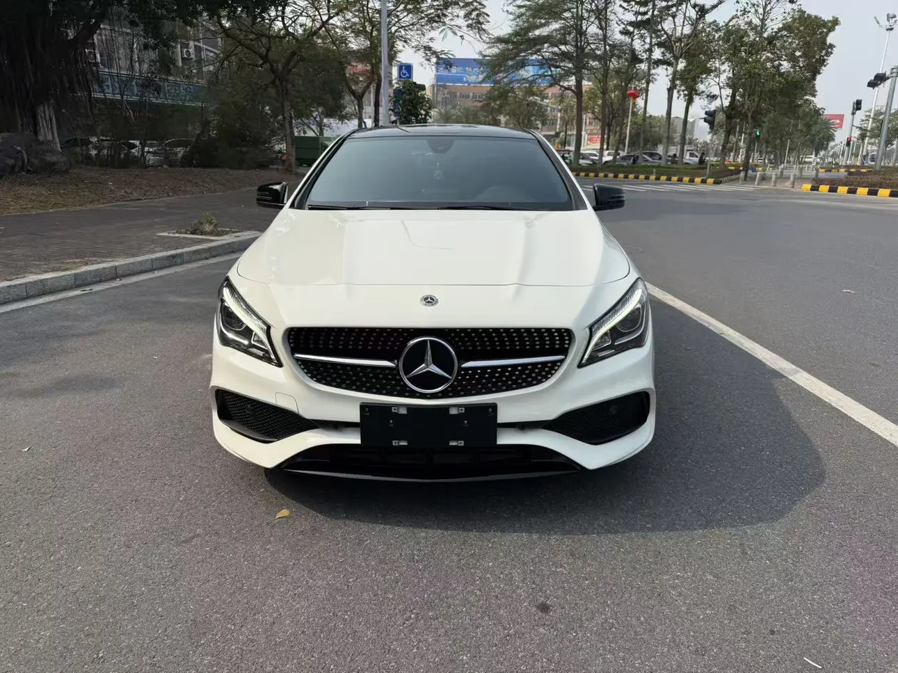 Mercedes-Benz CLA (Imported)  из Китая
