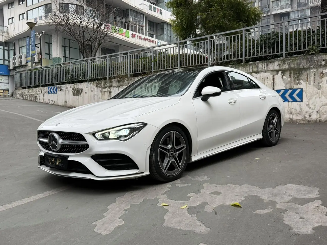 Mercedes-Benz CLA (Imported)  из Китая