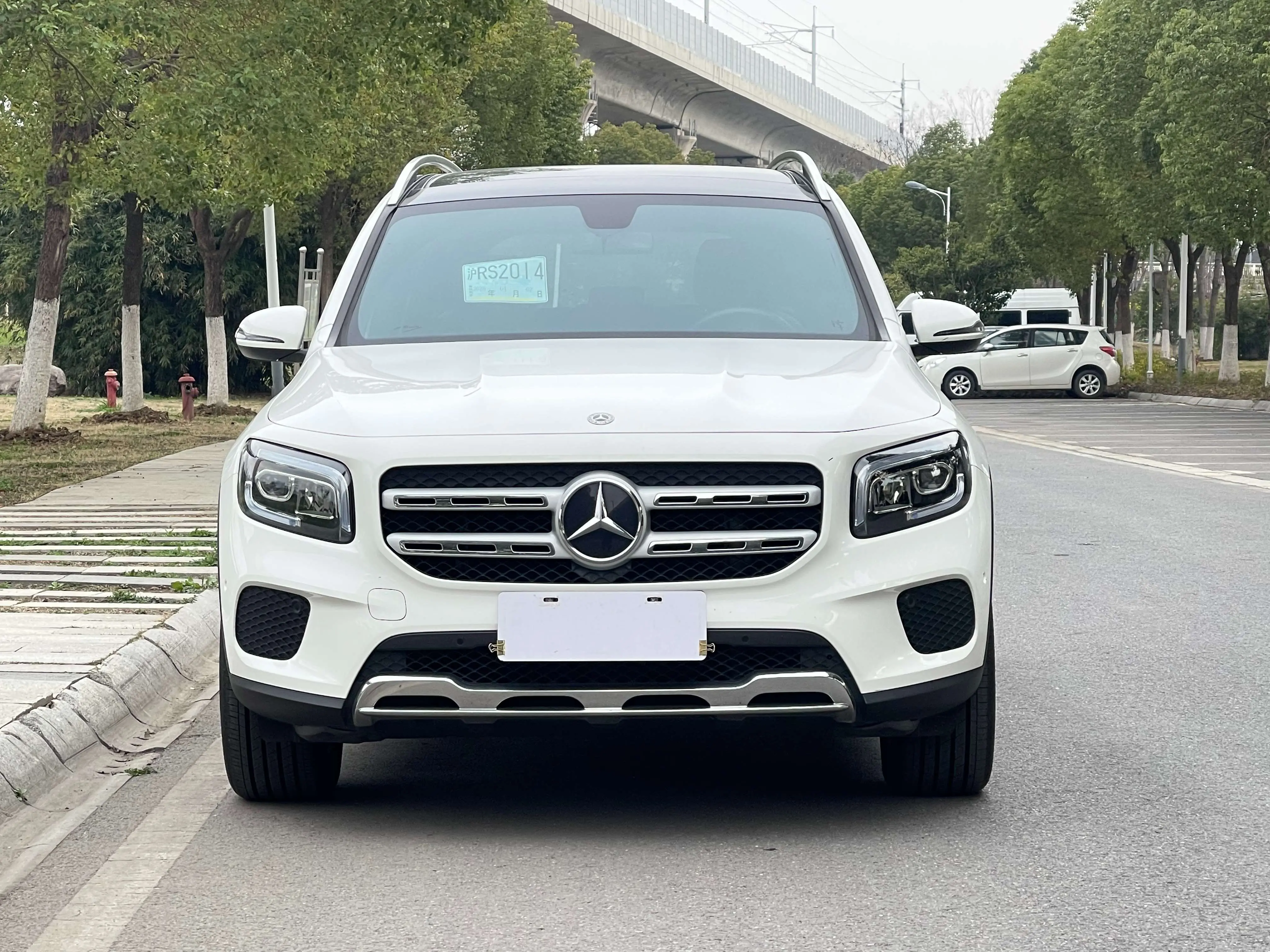 Mercedes-Benz GLB  из Китая