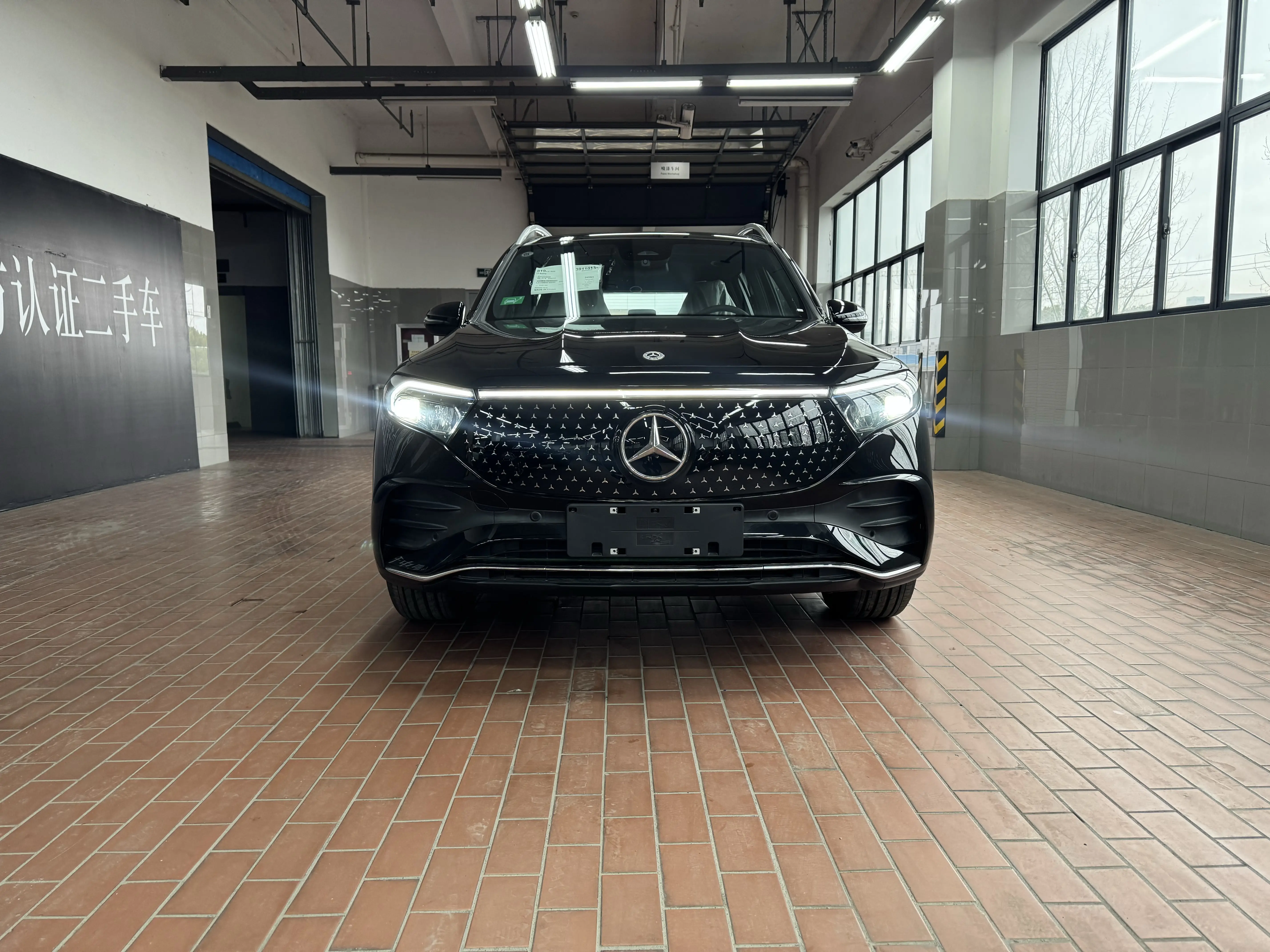 Mercedes-Benz EQB  из Китая